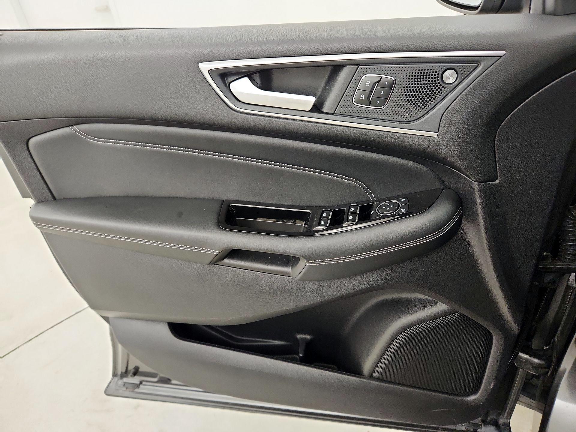 Thumbnail: 2019 Ford Edge - 12