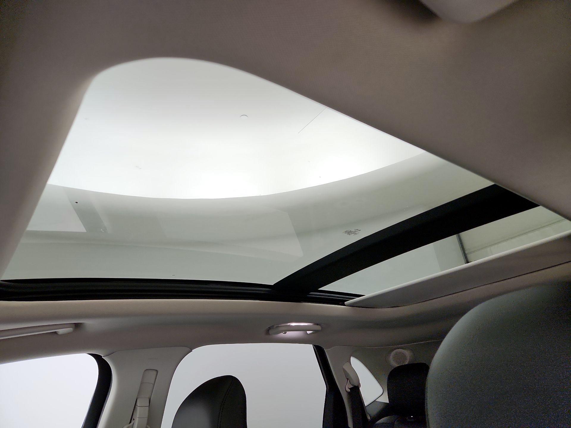 Thumbnail: 2019 Ford Edge - 20
