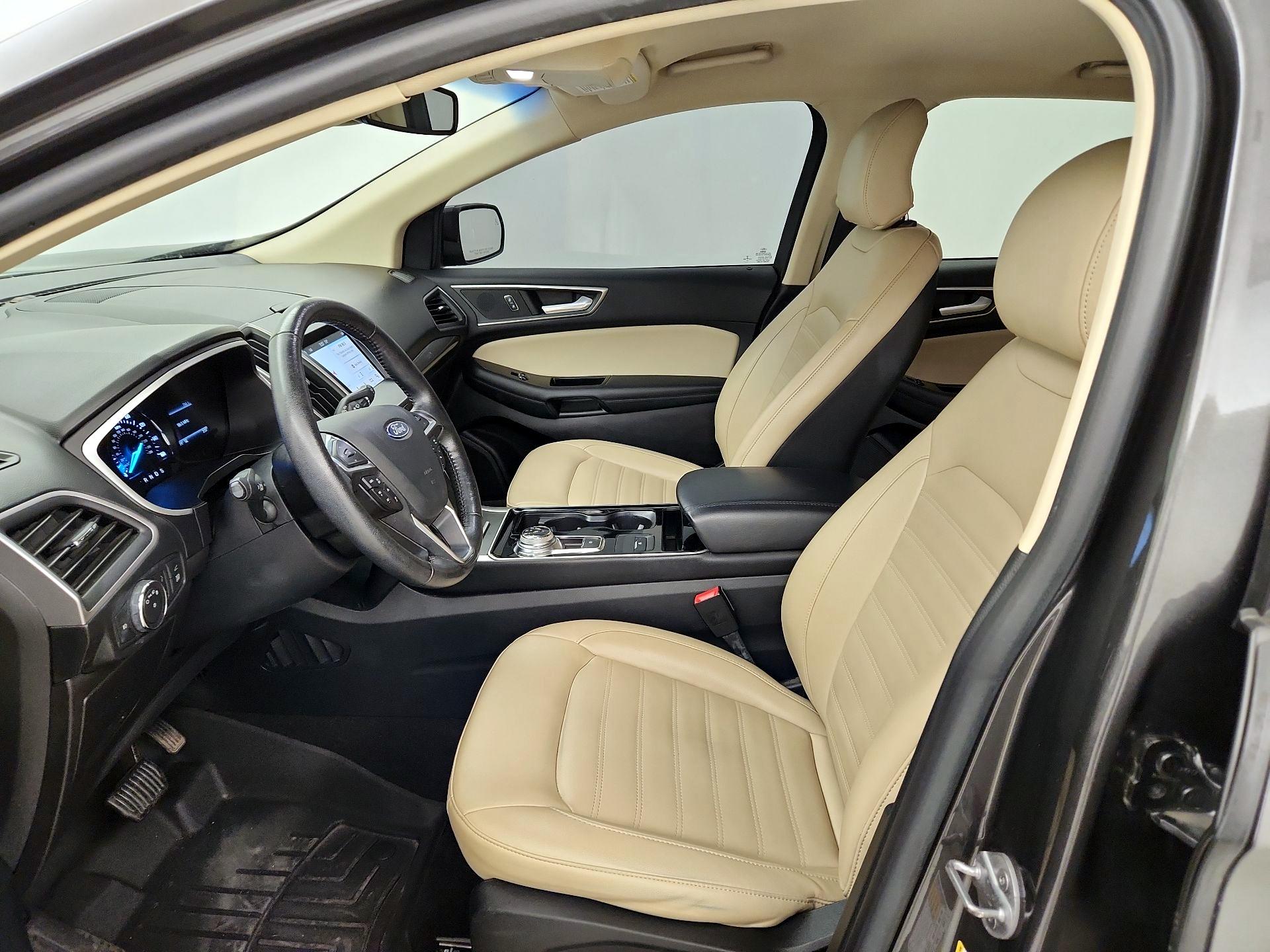 Thumbnail: 2019 Ford Edge - 11