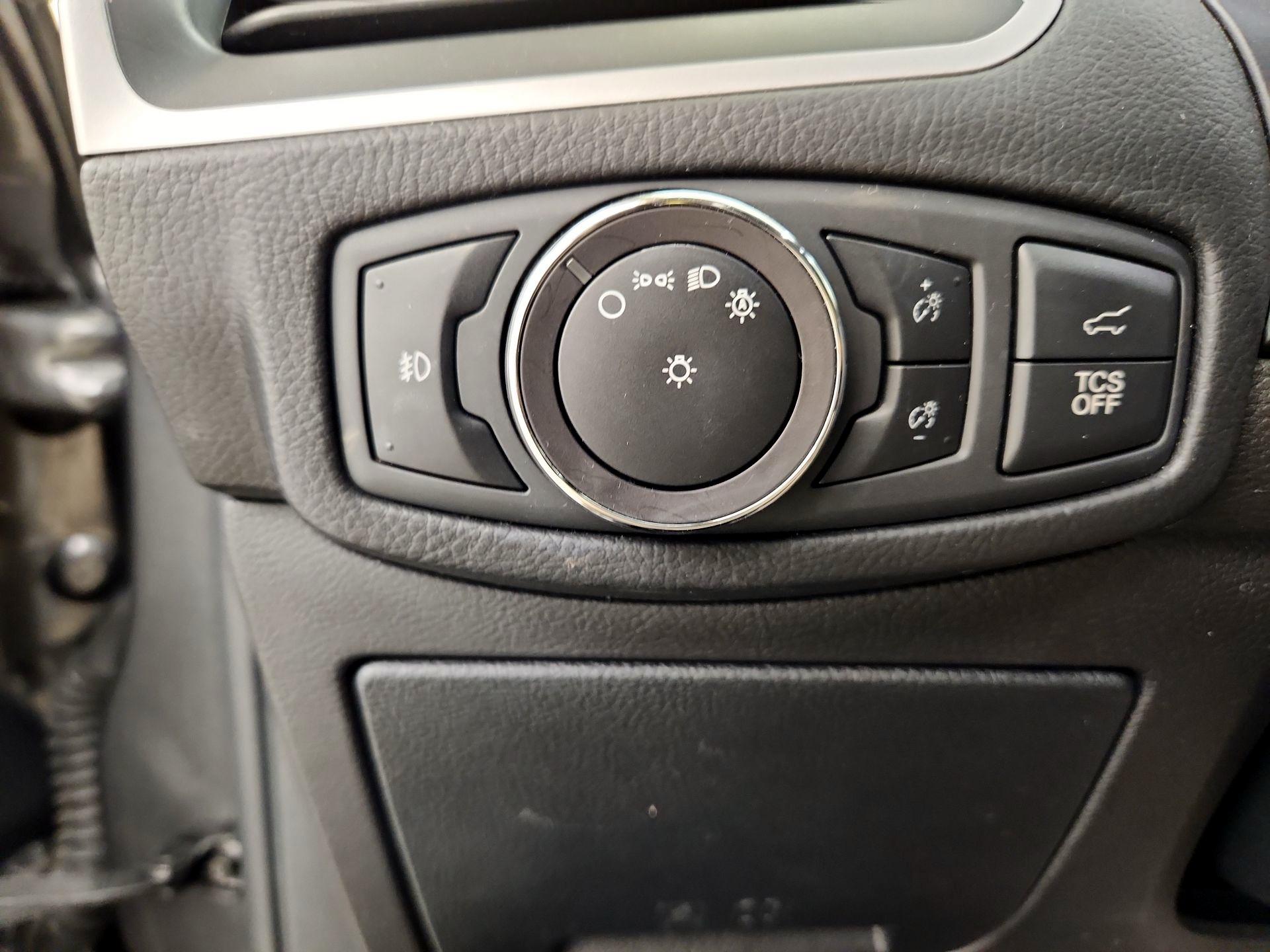 Thumbnail: 2019 Ford Edge - 13