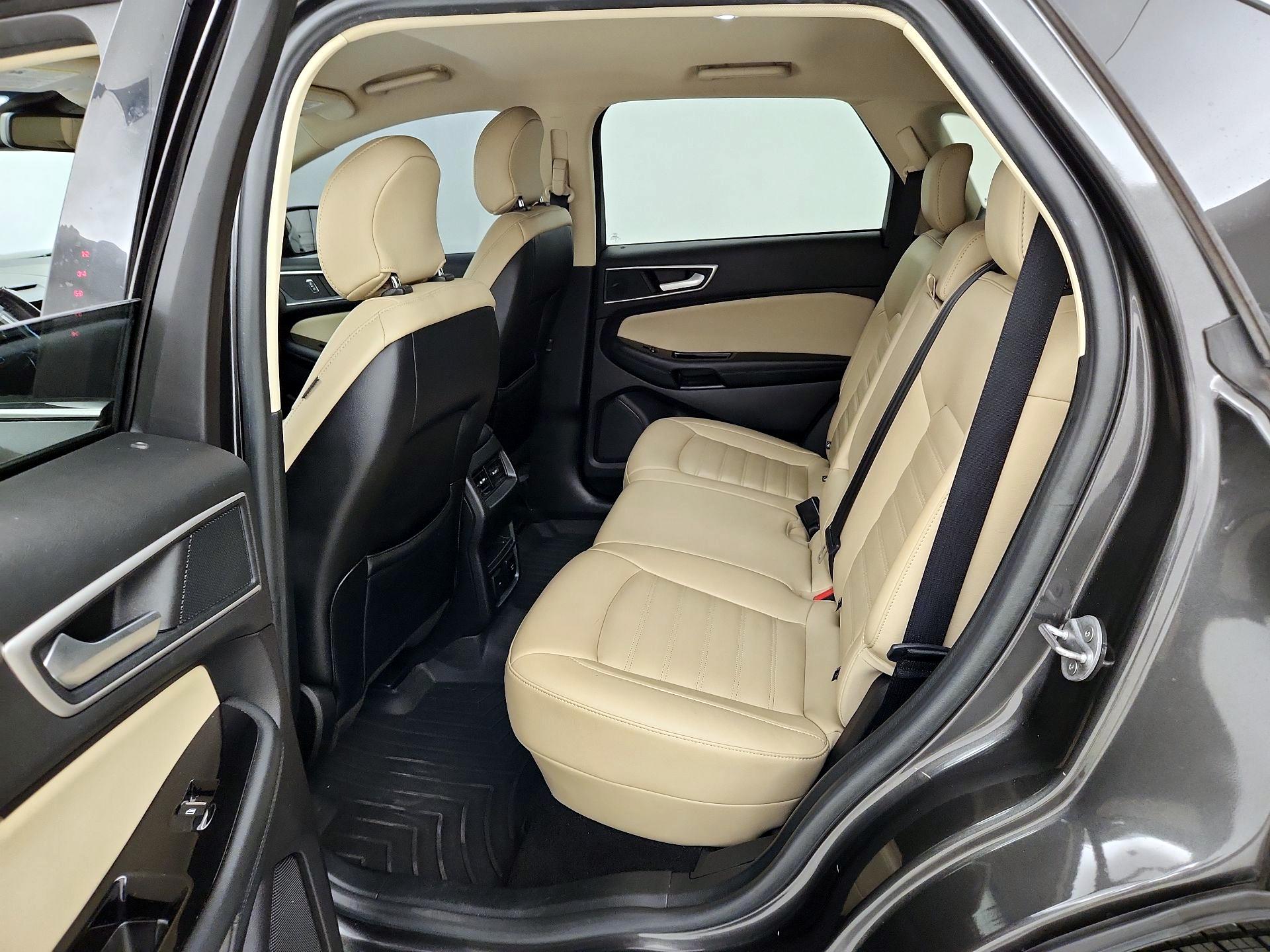 Thumbnail: 2019 Ford Edge - 20