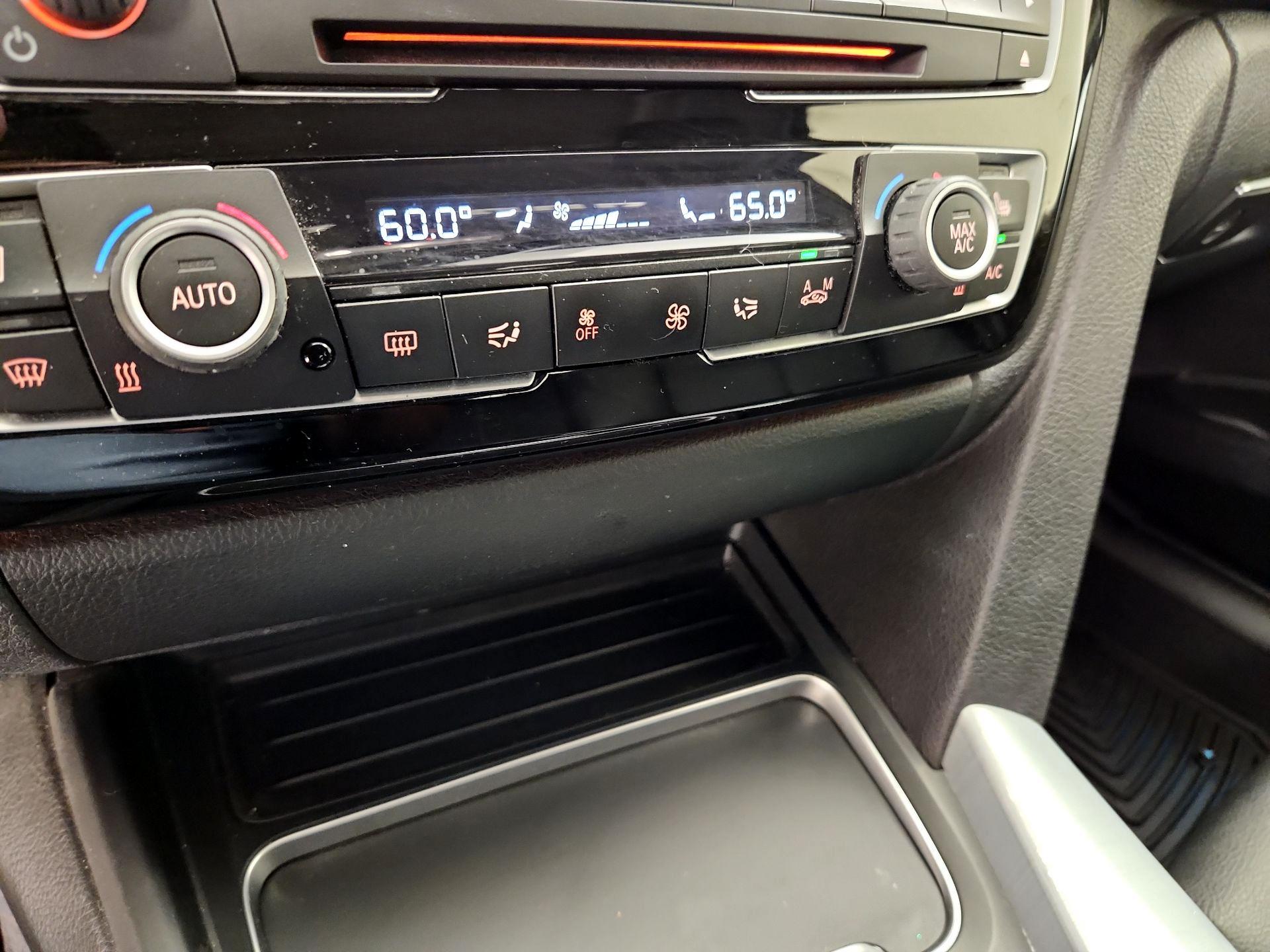 Thumbnail: 2016 BMW 3 Series - 15