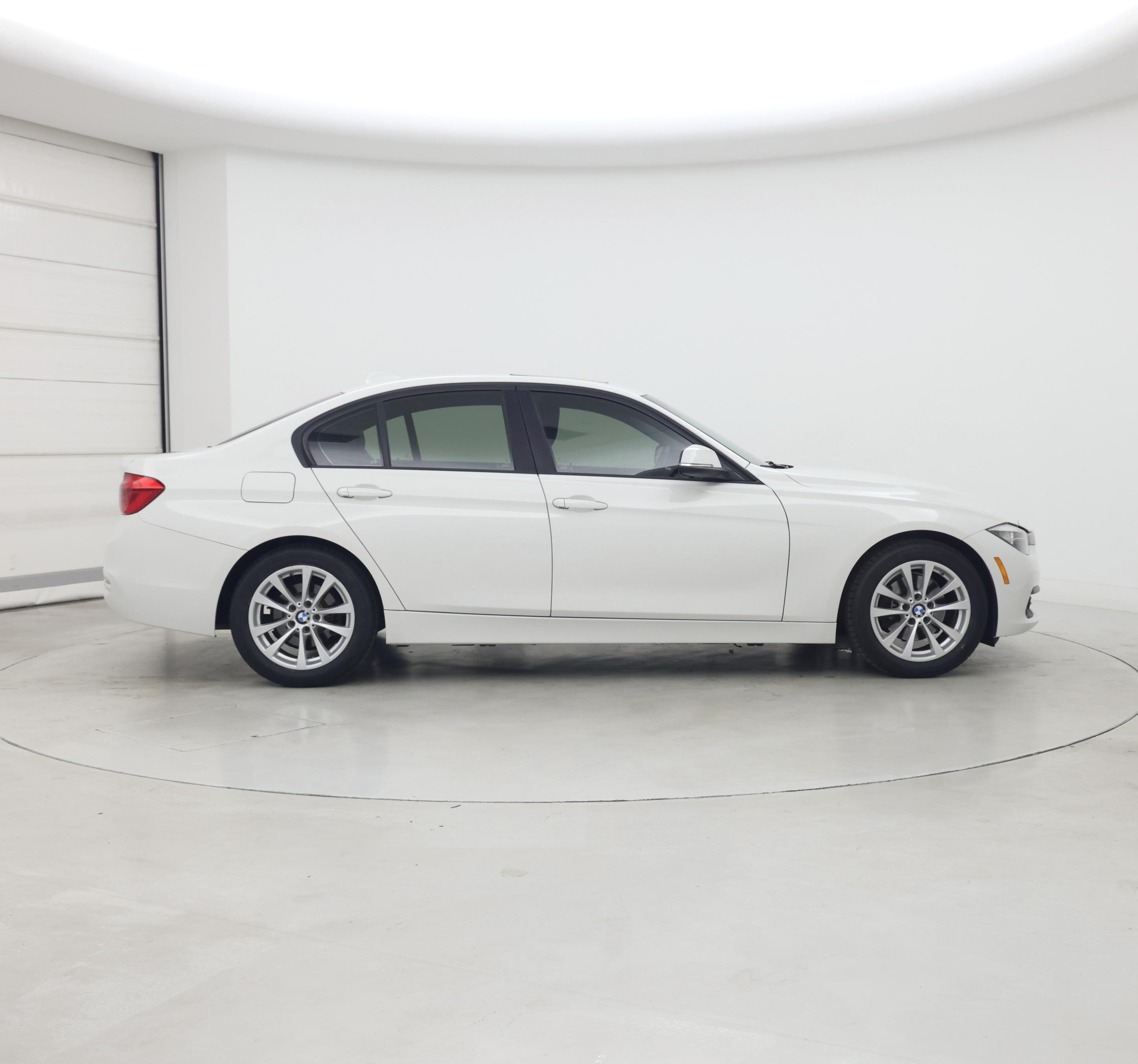 Thumbnail: 2016 BMW 3 Series - 7