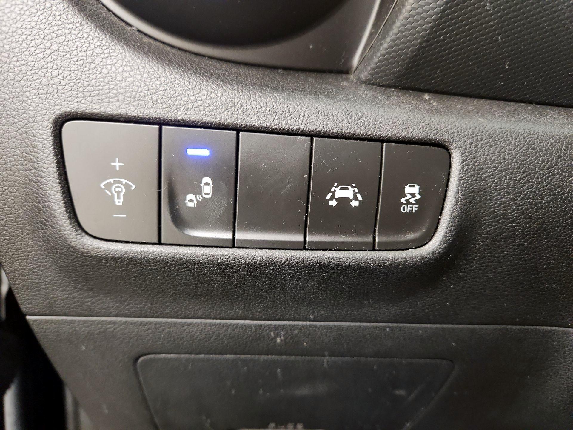 Thumbnail: 2020 Hyundai Kona - 13