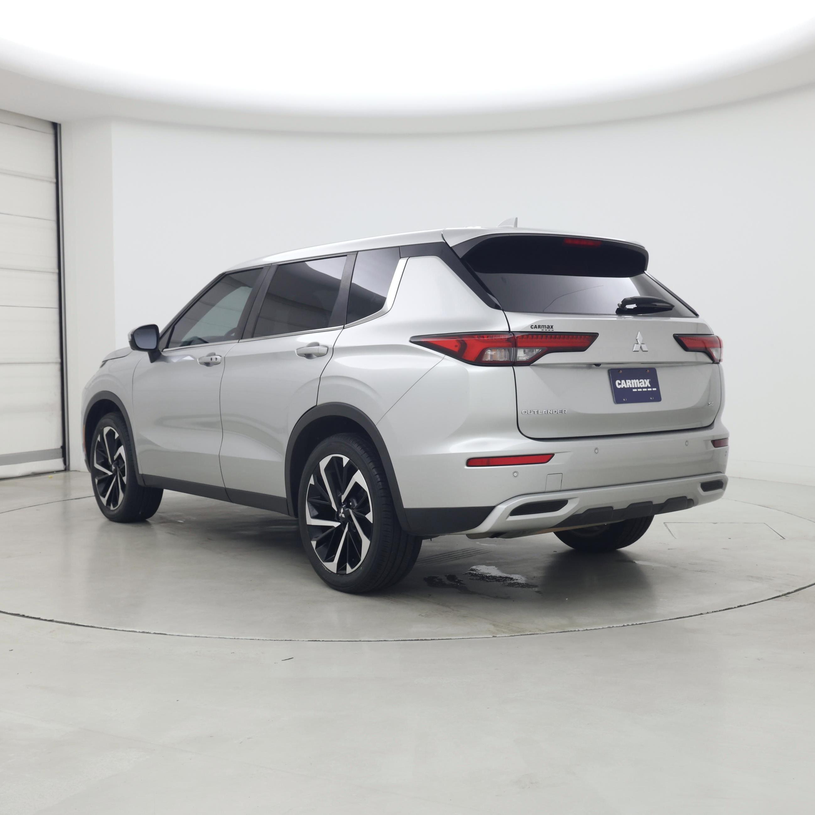 Thumbnail: 2022 Mitsubishi Outlander - 2
