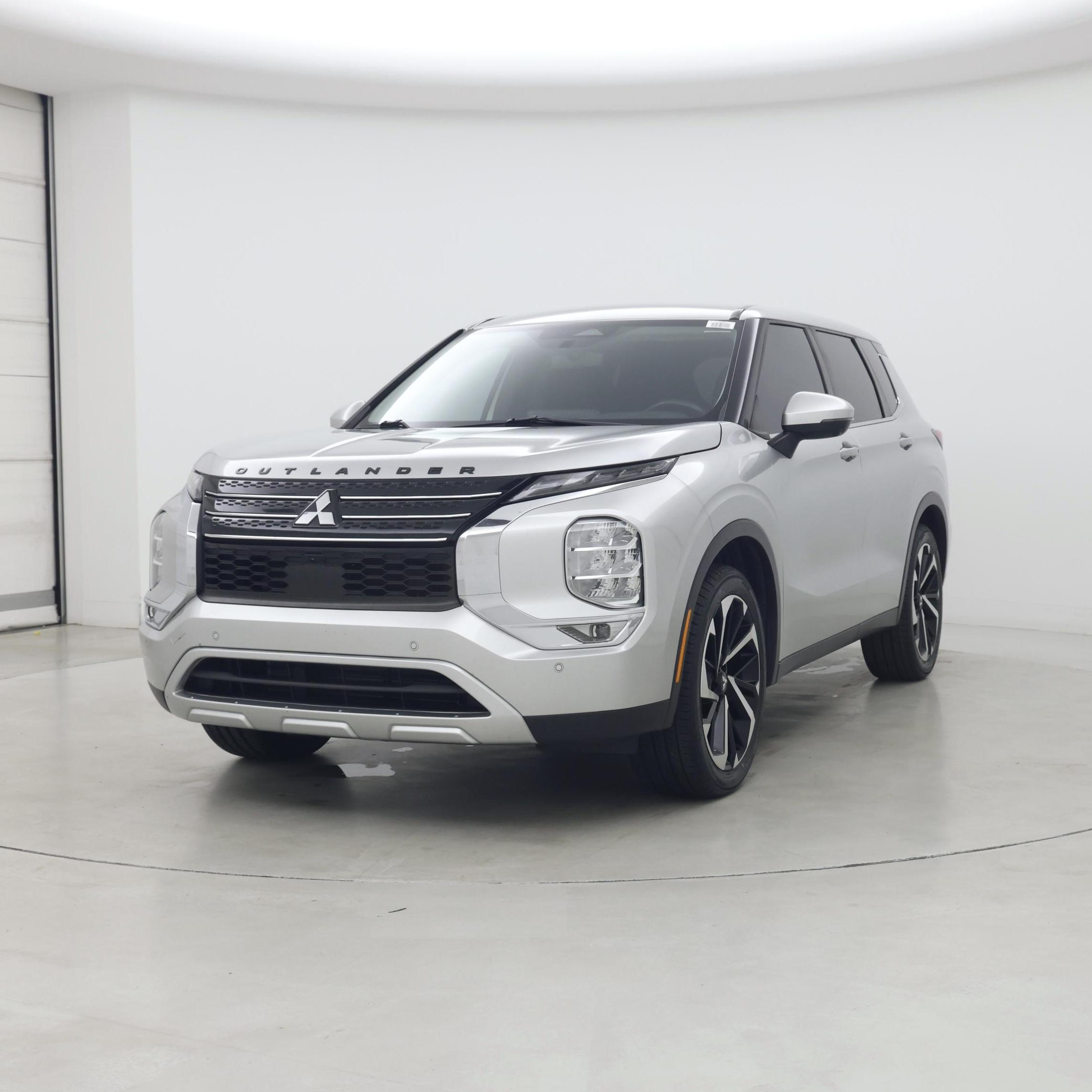 Thumbnail: 2022 Mitsubishi Outlander - 4