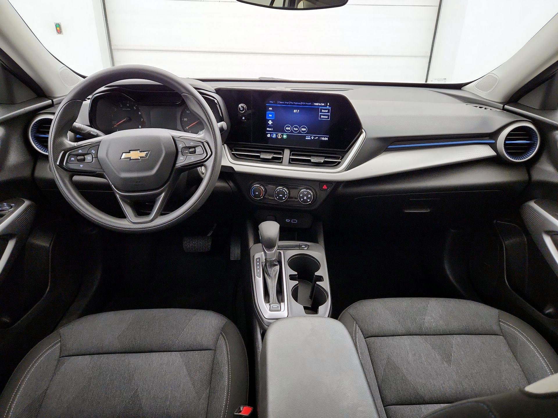 Thumbnail: 2024 Chevrolet Trax - 9