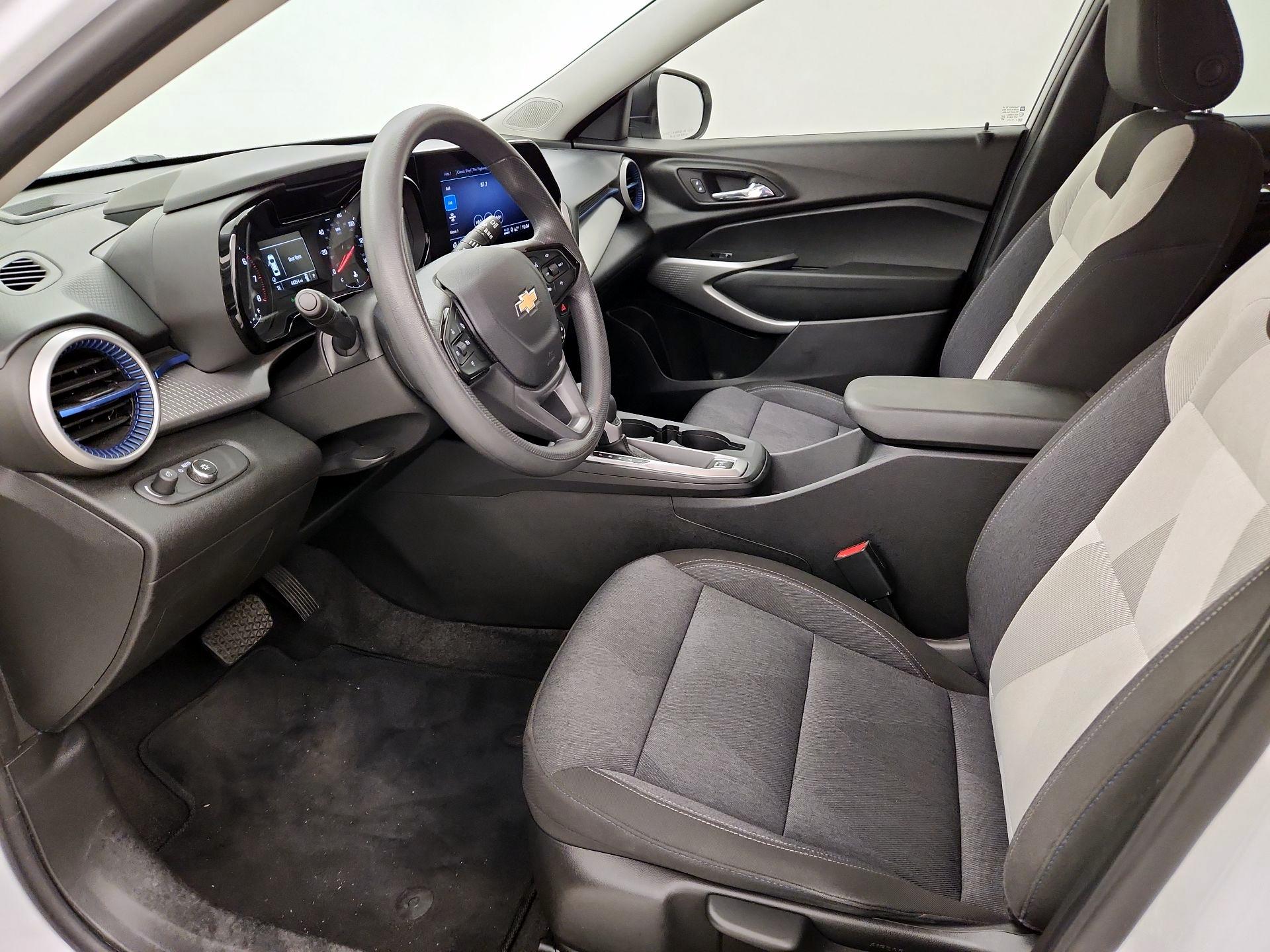 Thumbnail: 2024 Chevrolet Trax - 11