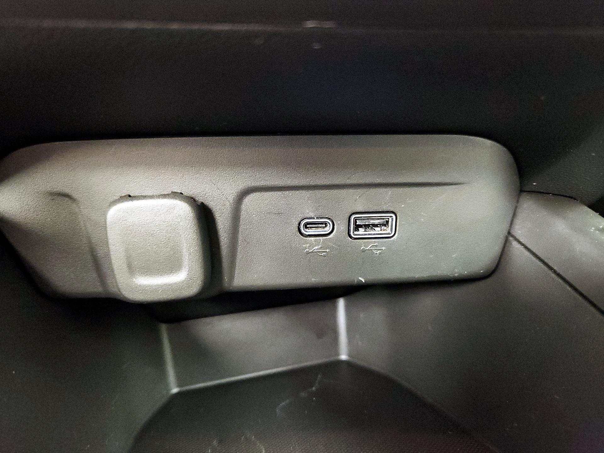 Thumbnail: 2024 Chevrolet Trax - 18