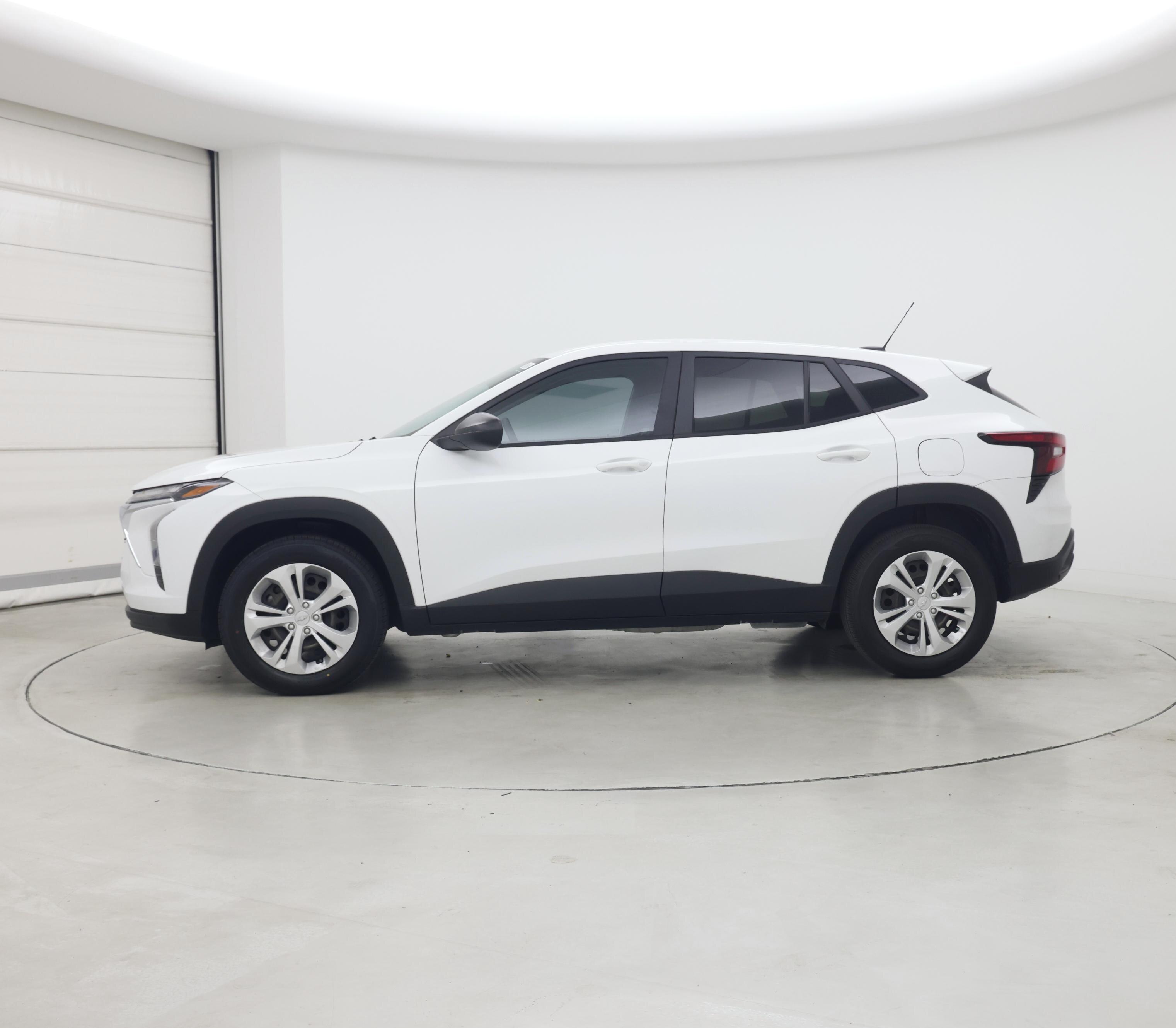 Thumbnail: 2024 Chevrolet Trax - 3