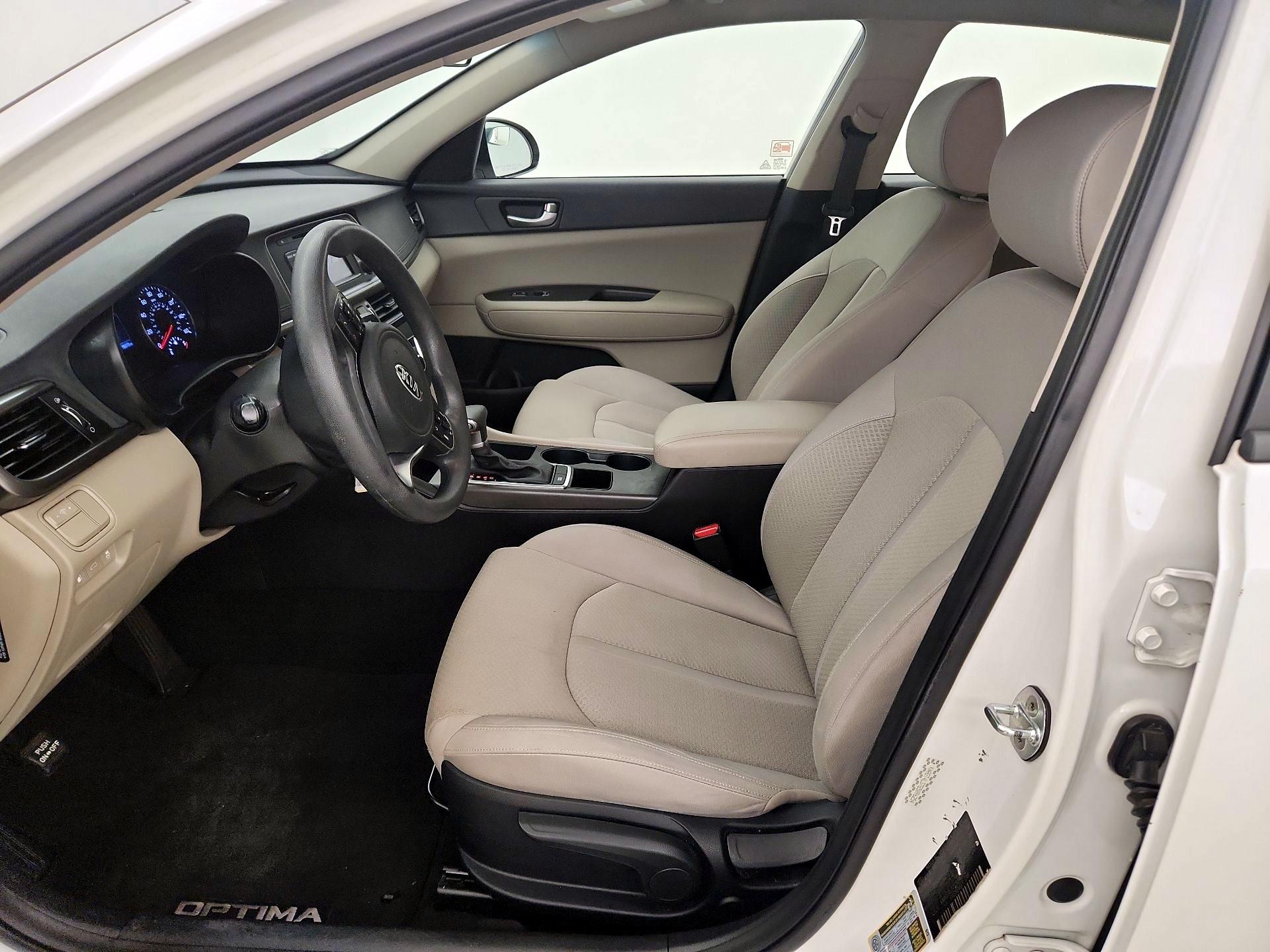 Thumbnail: 2016 Kia Optima - 11