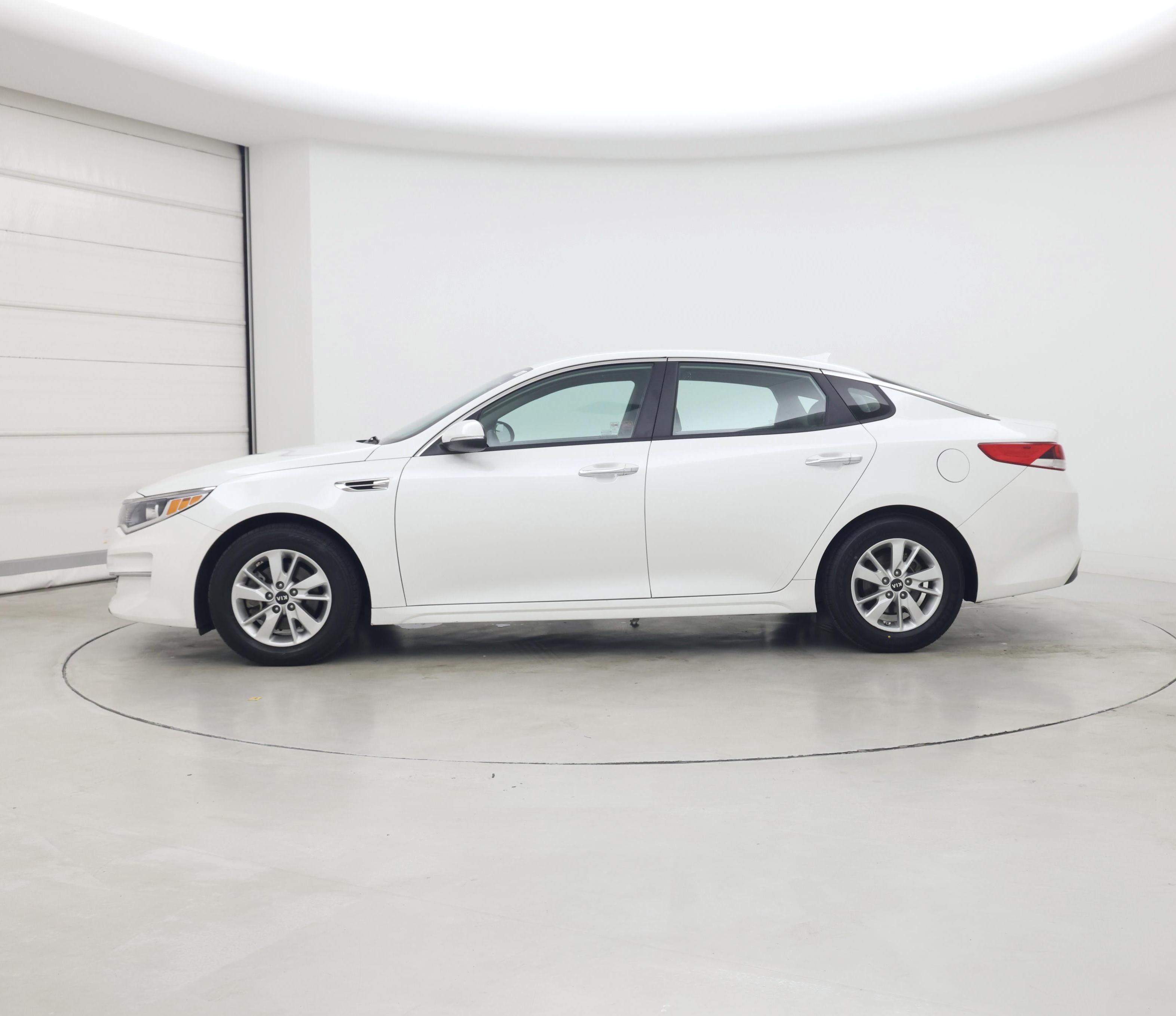 Thumbnail: 2016 Kia Optima - 3