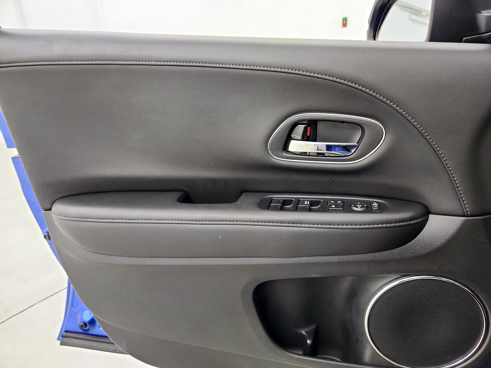 Thumbnail: 2019 Honda HR-V - 12