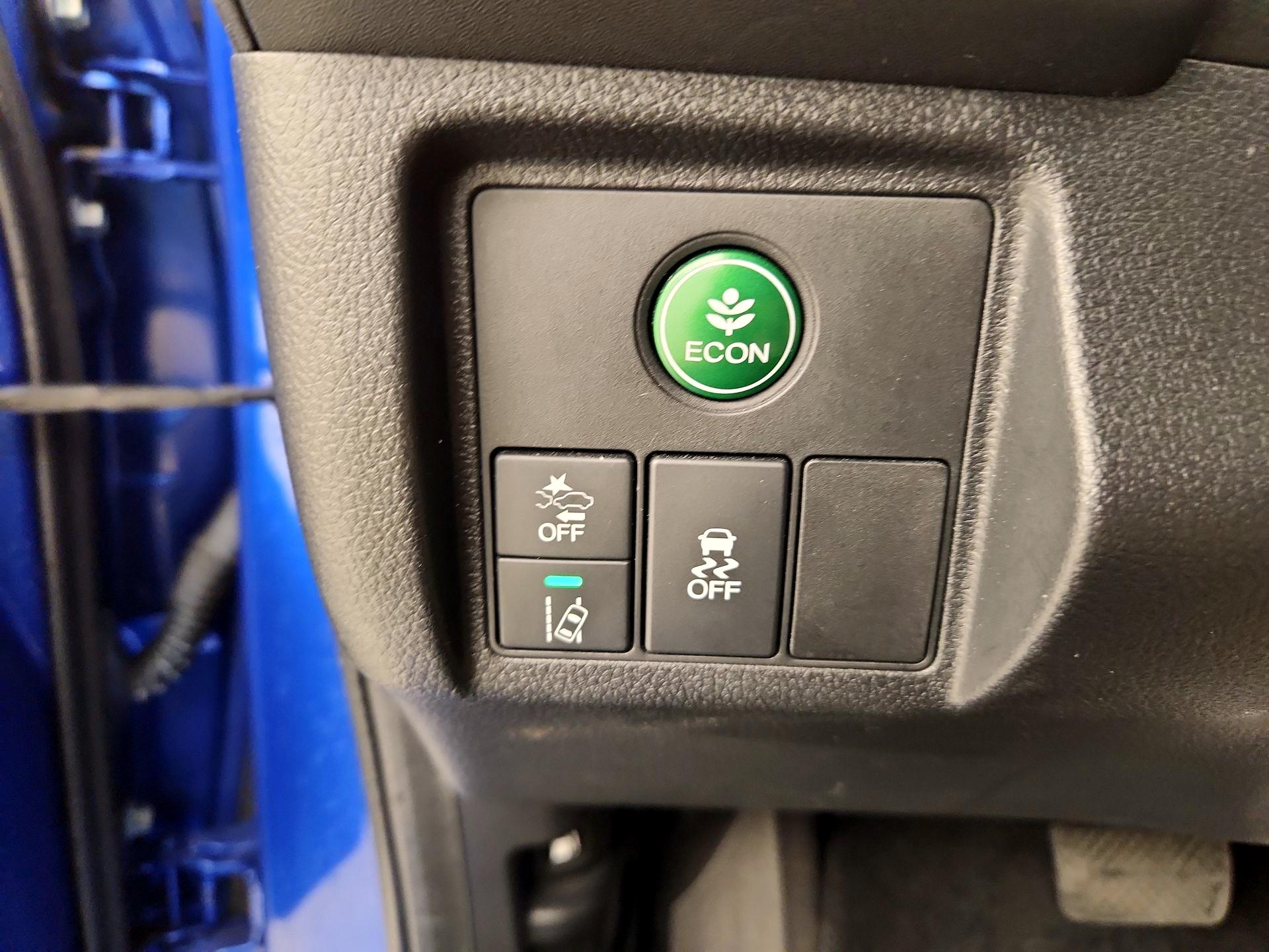 Thumbnail: 2019 Honda HR-V - 13