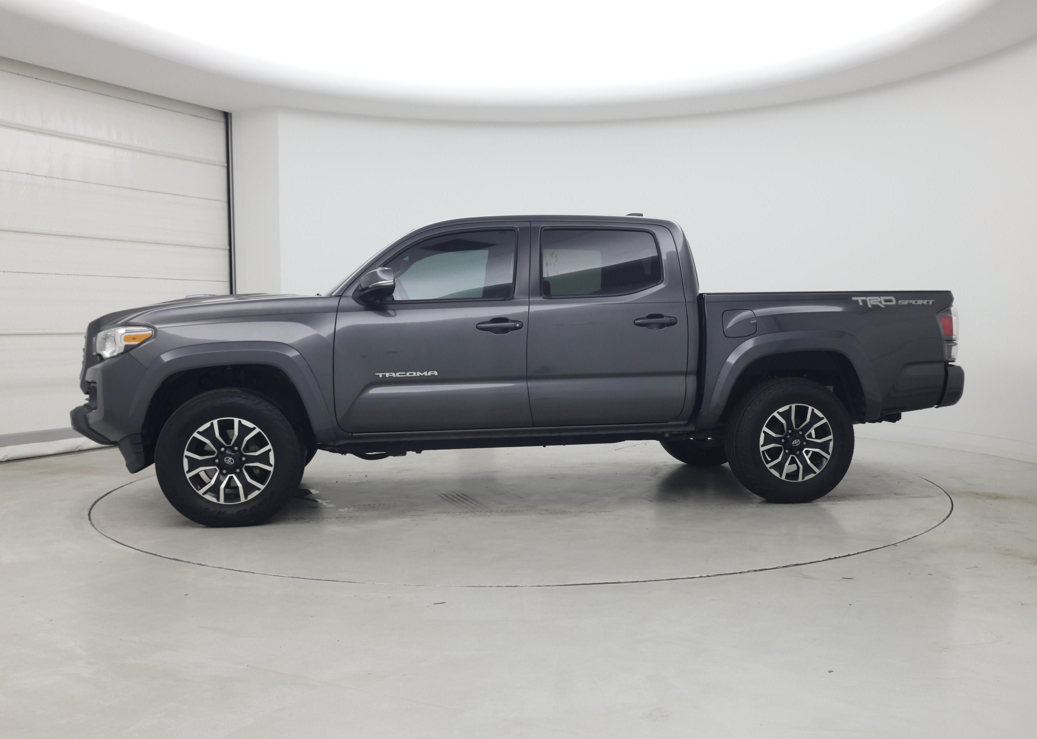 Thumbnail: 2020 Toyota Tacoma - 3