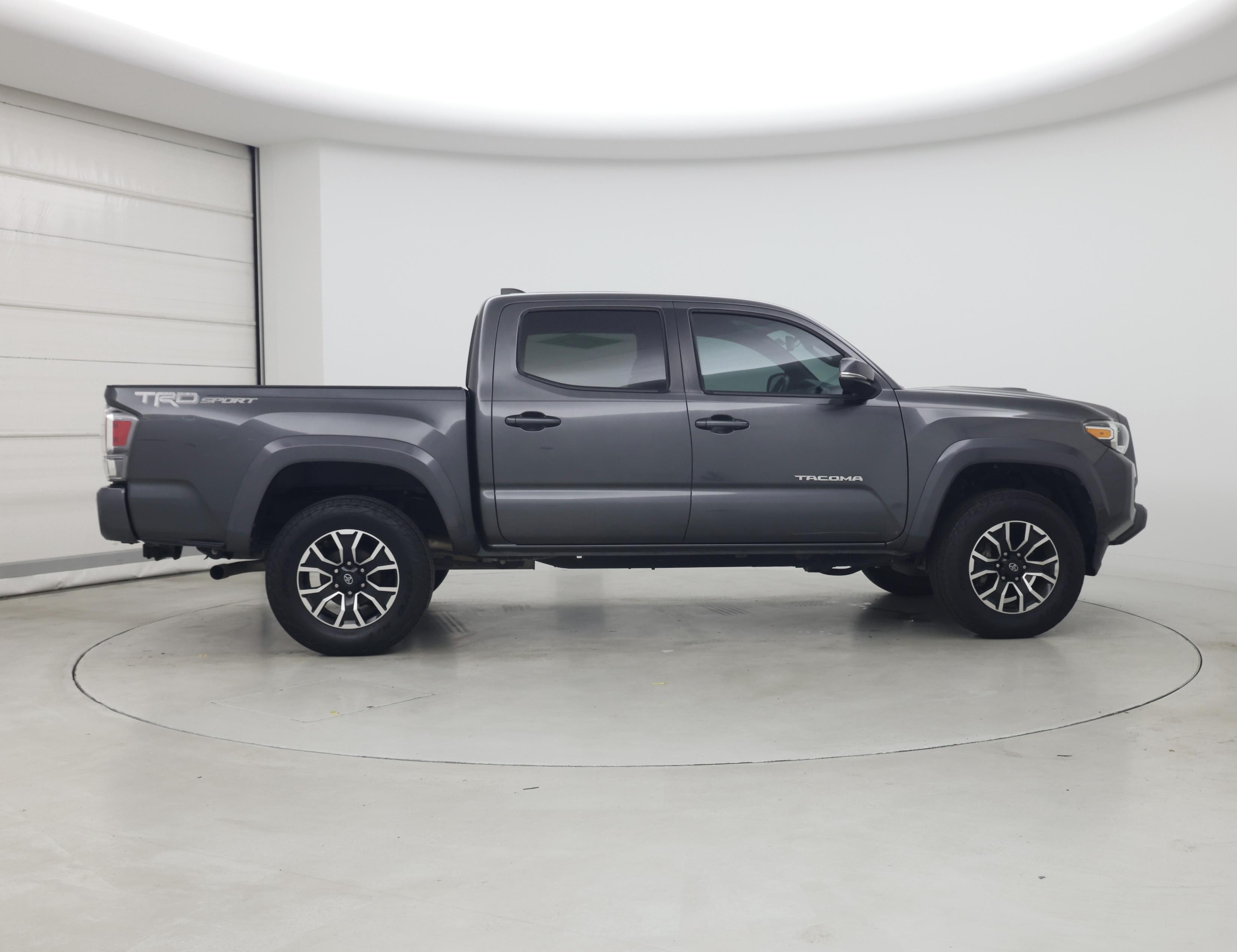 Thumbnail: 2020 Toyota Tacoma - 7