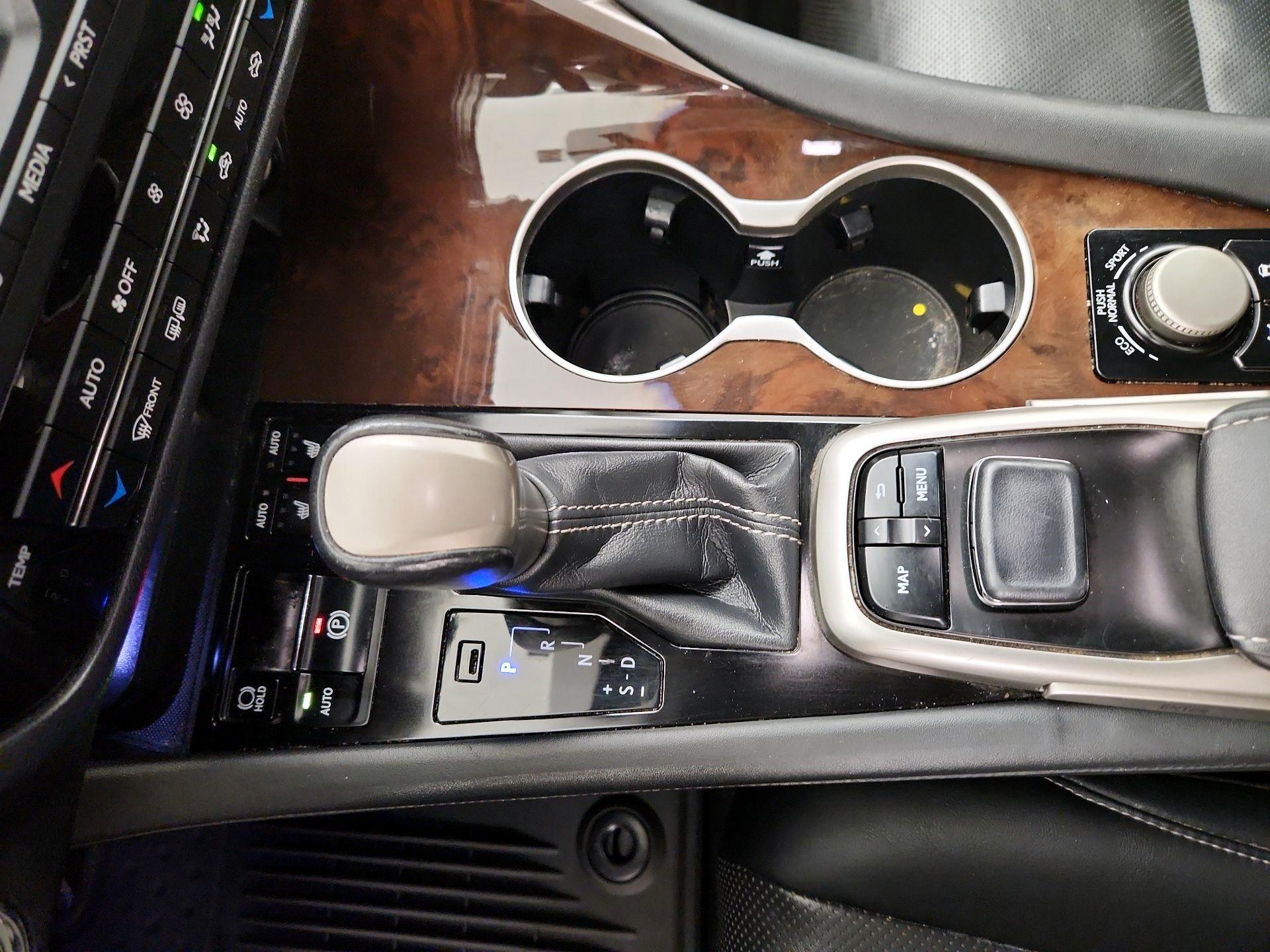 Thumbnail: 2016 Lexus RX - 16