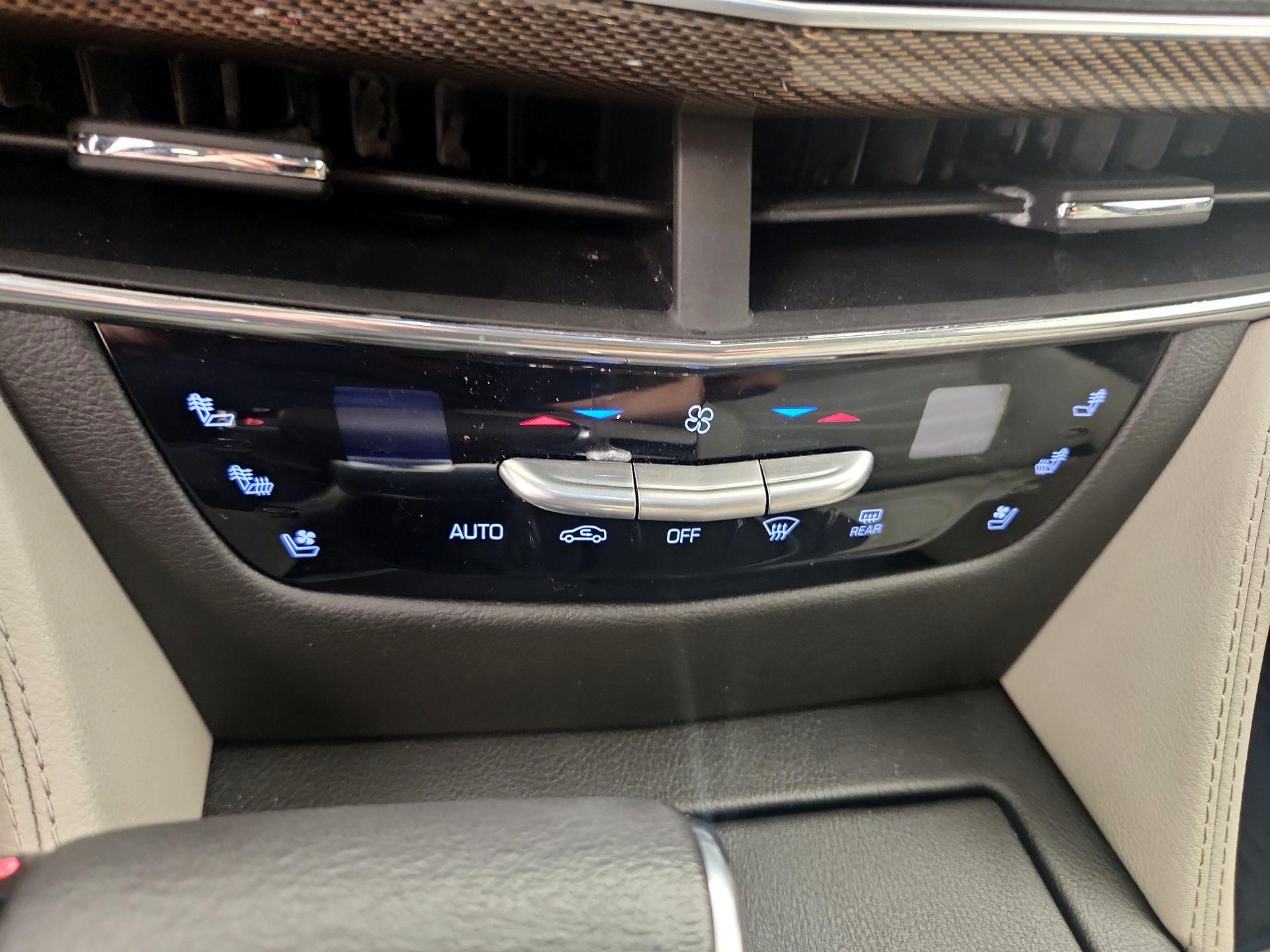 Thumbnail: 2018 Cadillac CT6 - 17