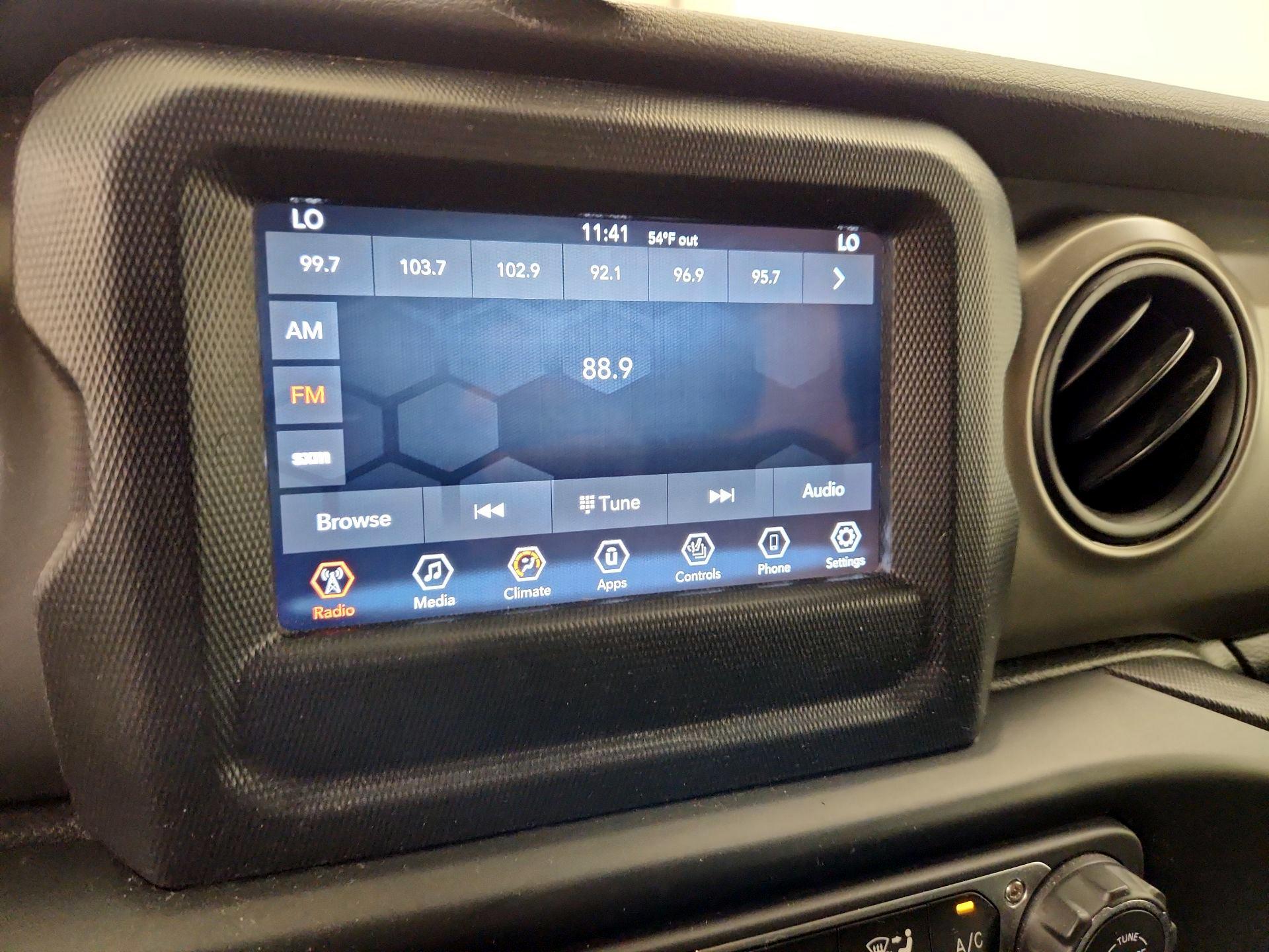 Thumbnail: 2020 Jeep Wrangler - 15