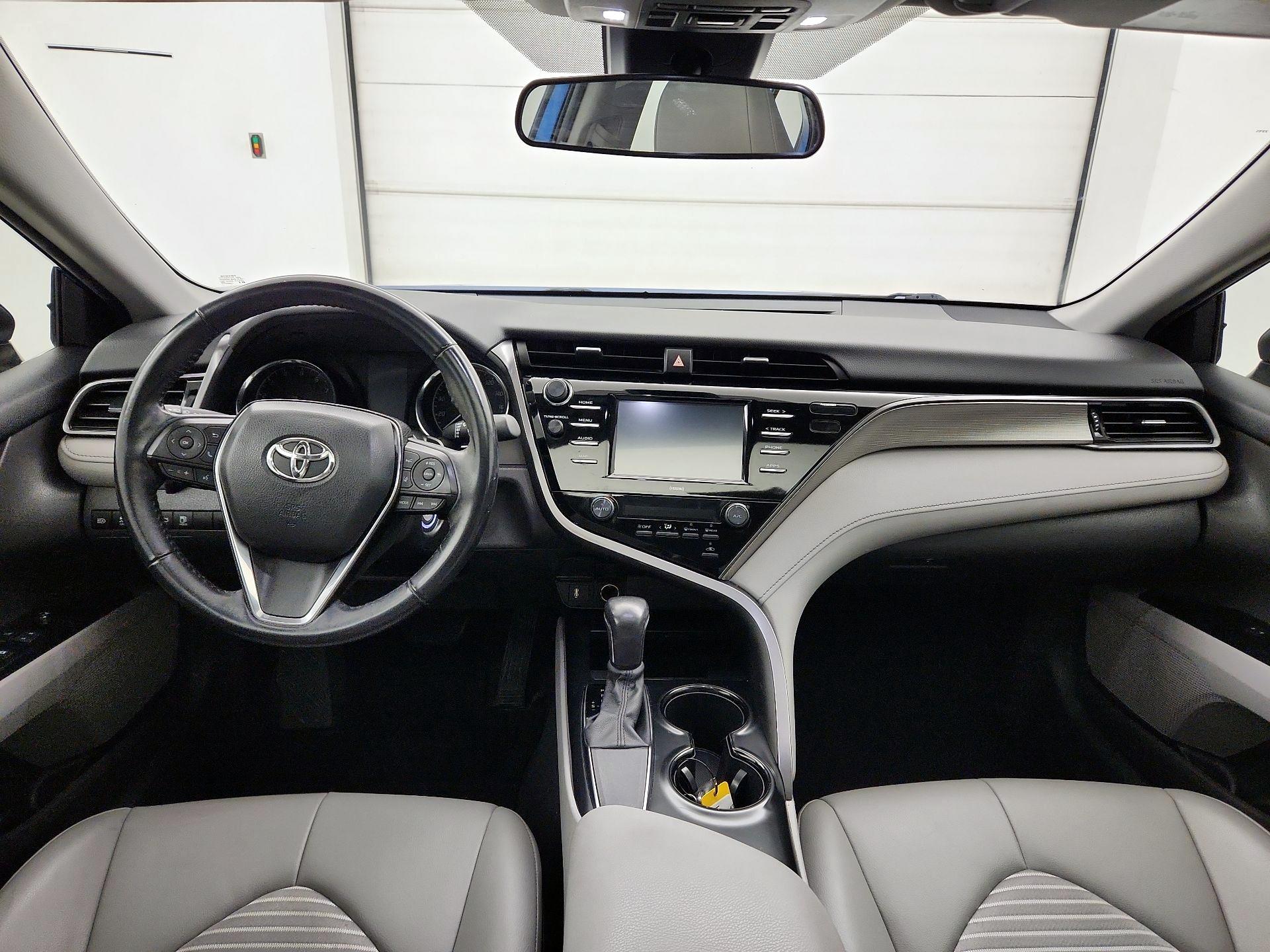 Thumbnail: 2020 Toyota Camry - 9