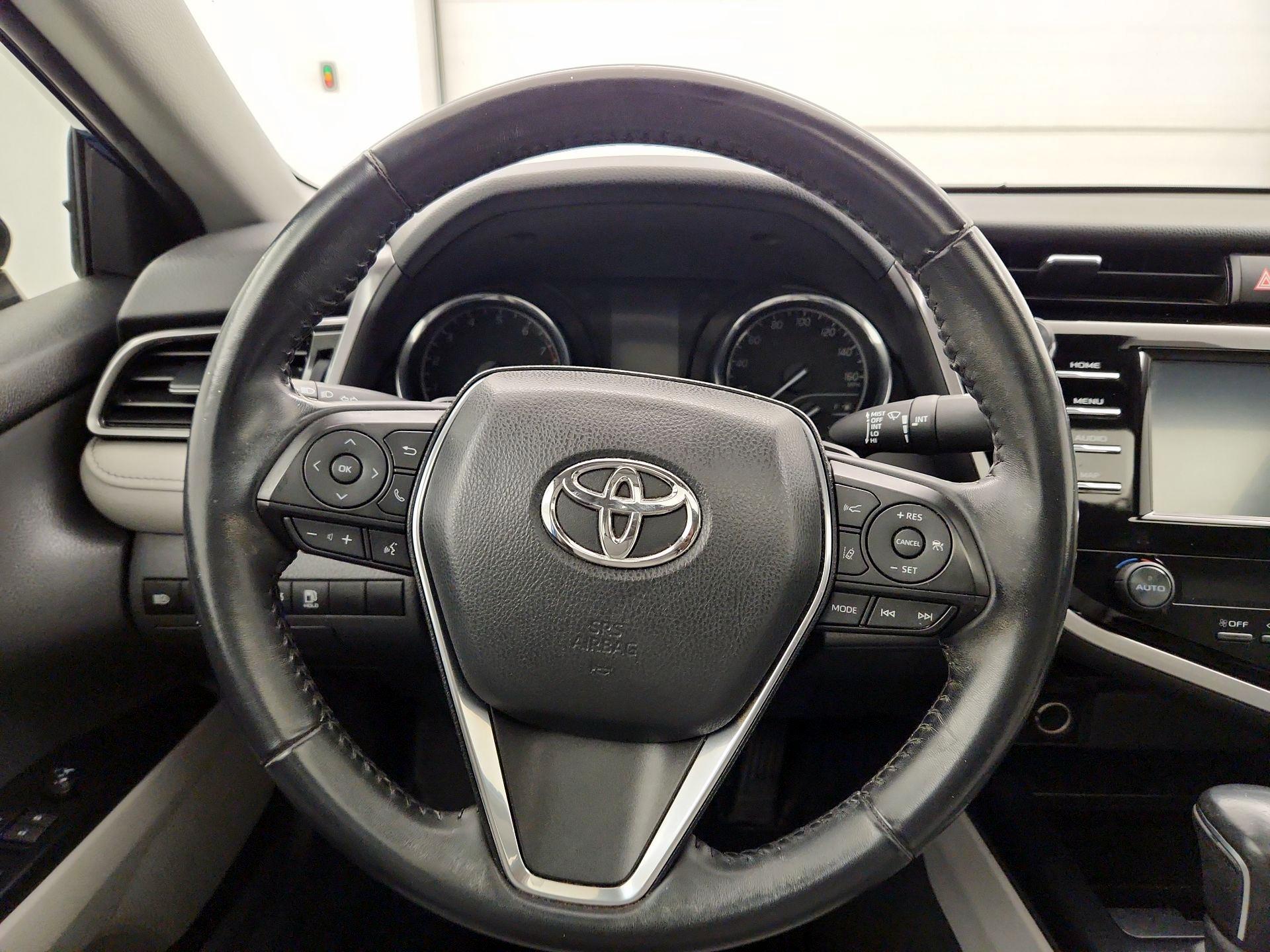 Thumbnail: 2020 Toyota Camry - 10