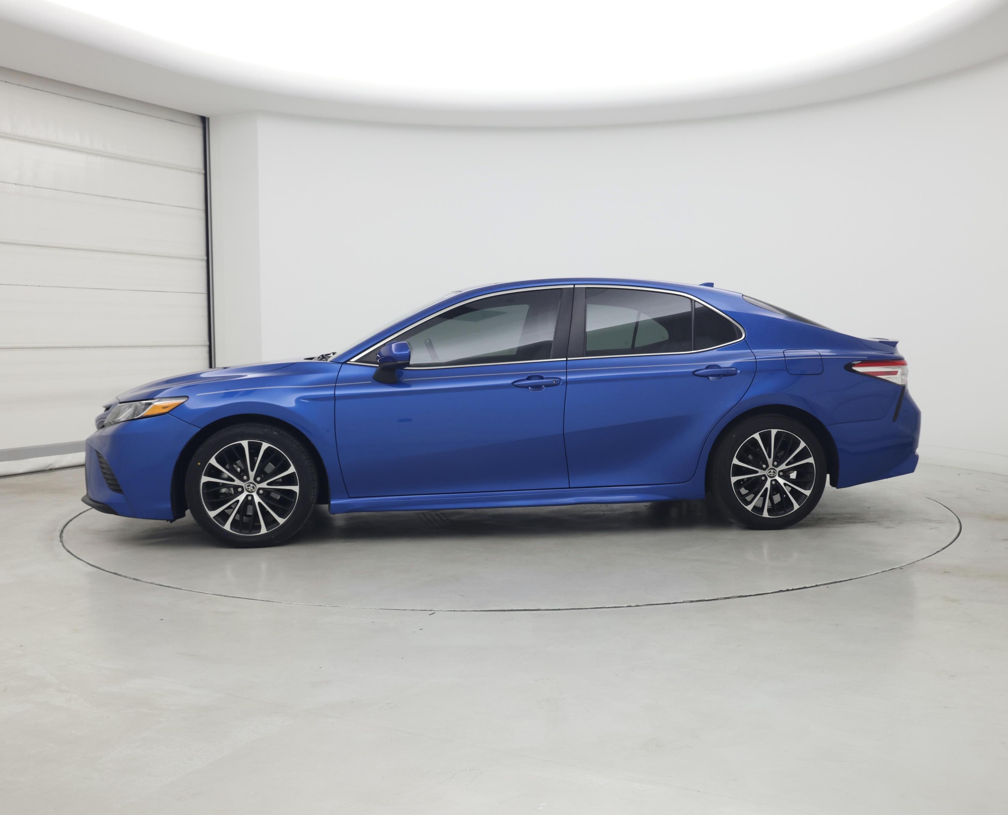 Thumbnail: 2020 Toyota Camry - 3