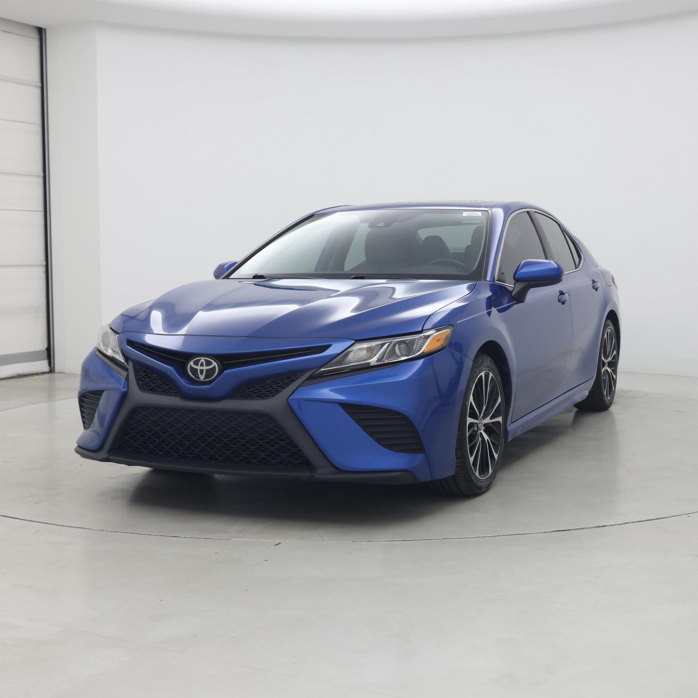 Thumbnail: 2020 Toyota Camry - 4