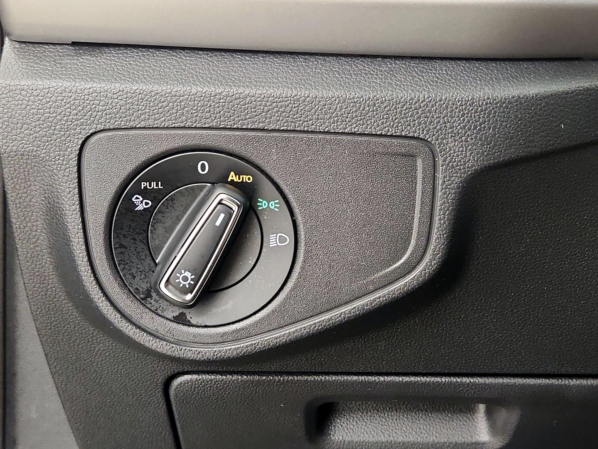 Thumbnail: 2021 Volkswagen Atlas - 13