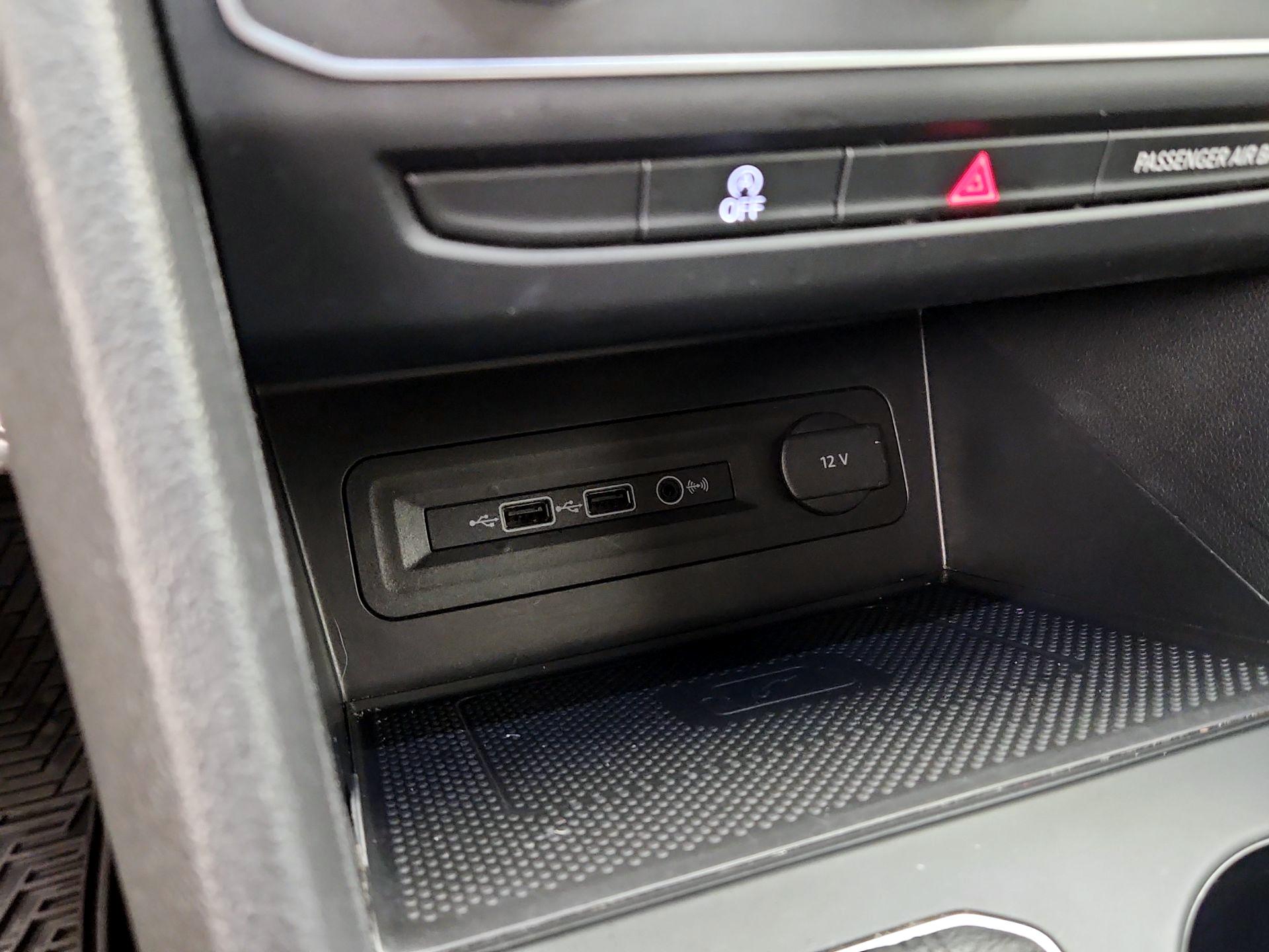 Thumbnail: 2021 Volkswagen Atlas - 18