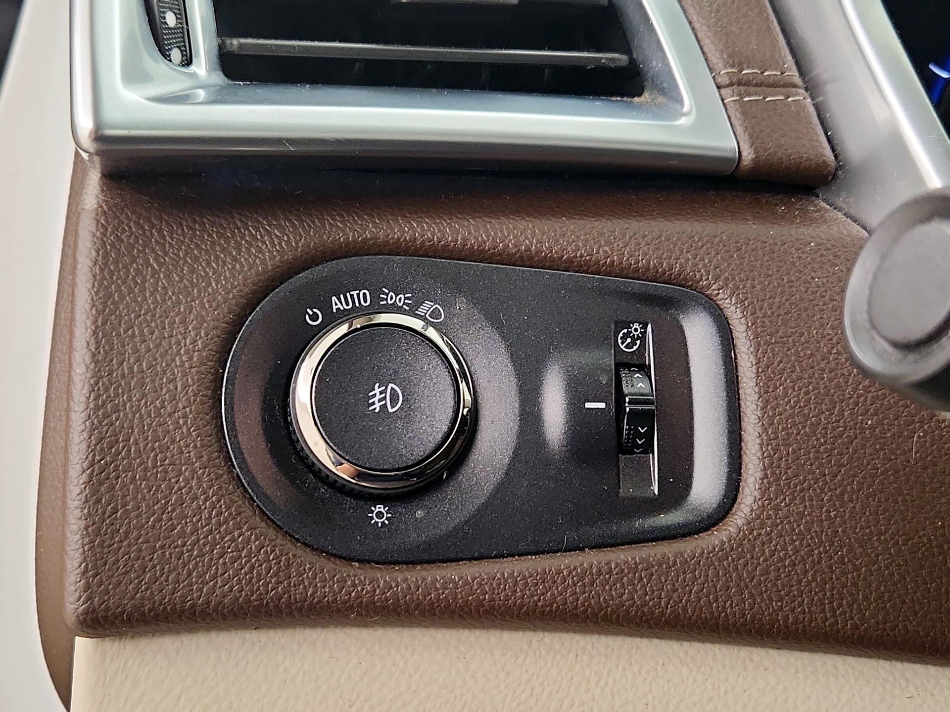 Thumbnail: 2015 Cadillac SRX - 13