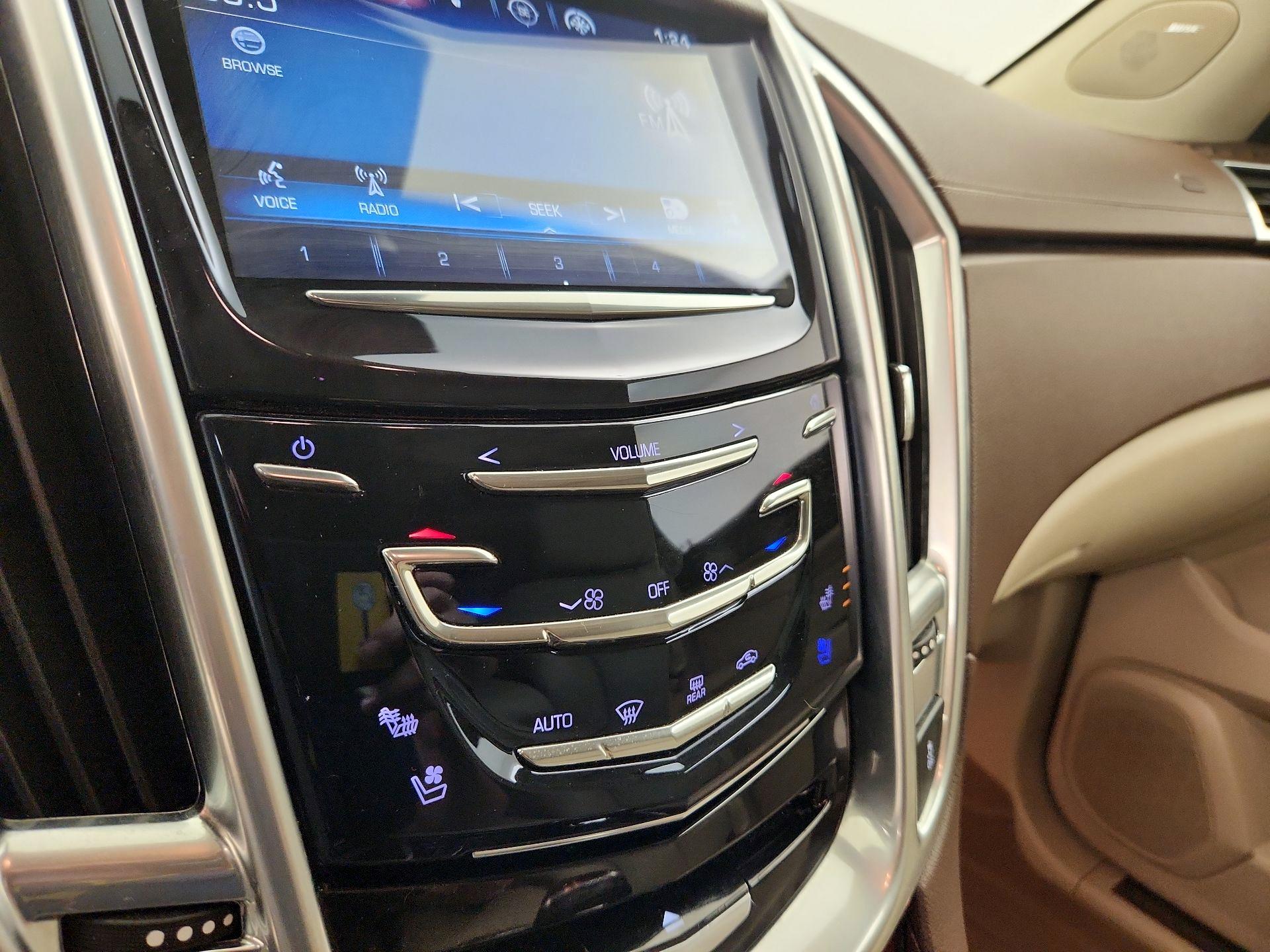 Thumbnail: 2015 Cadillac SRX - 17