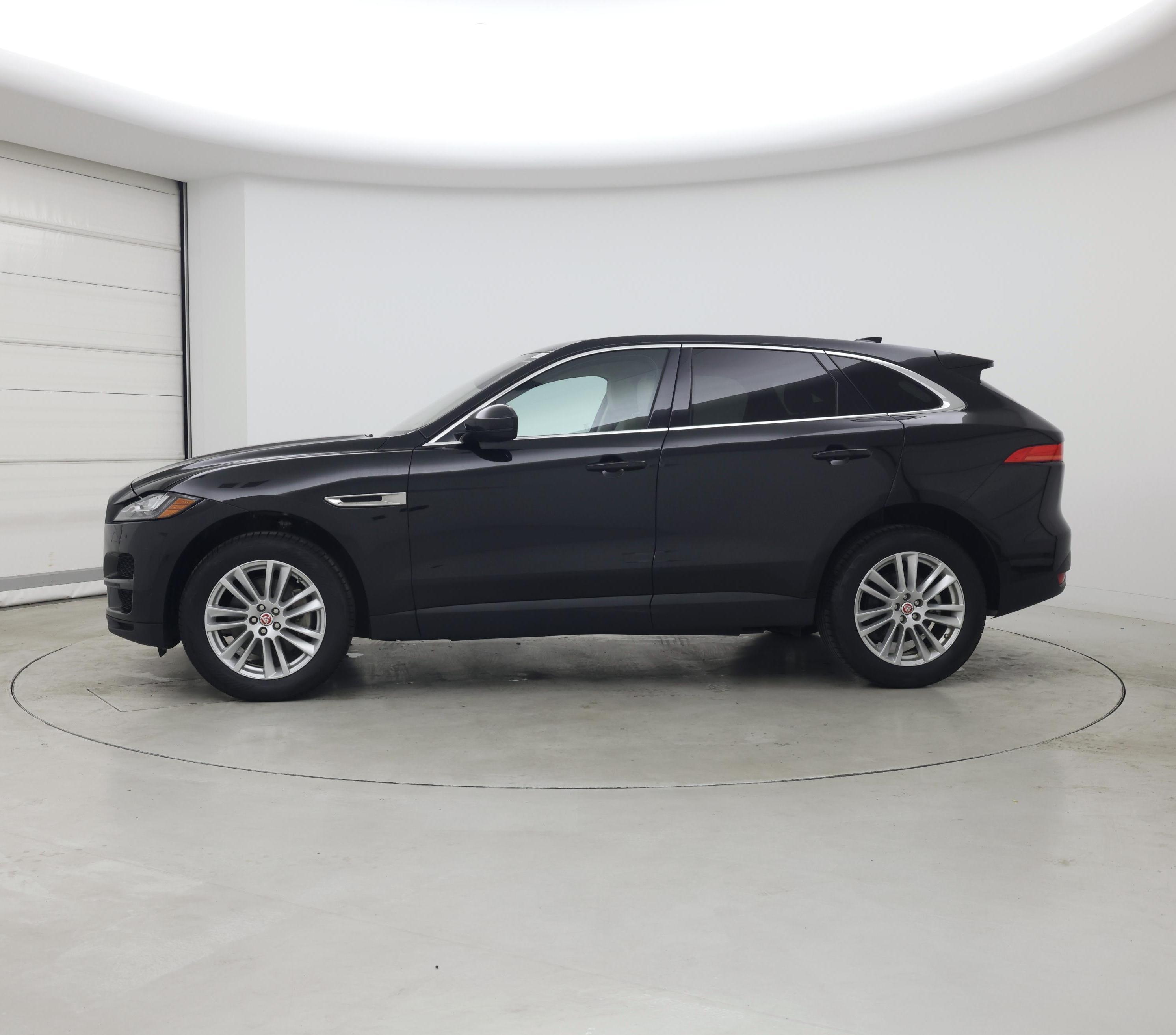 Thumbnail: 2017 Jaguar F-Pace - 3