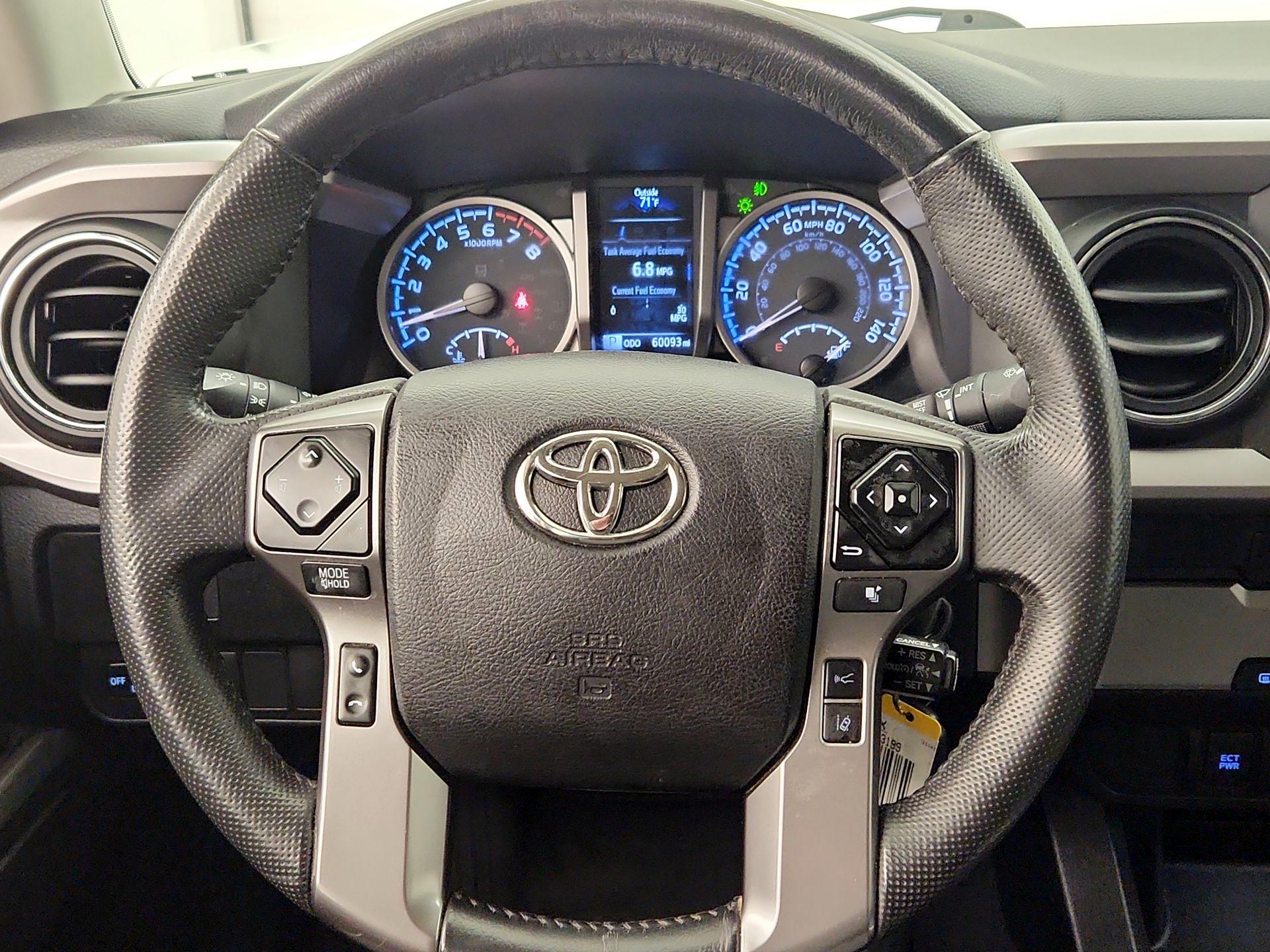 Thumbnail: 2021 Toyota Tacoma - 10