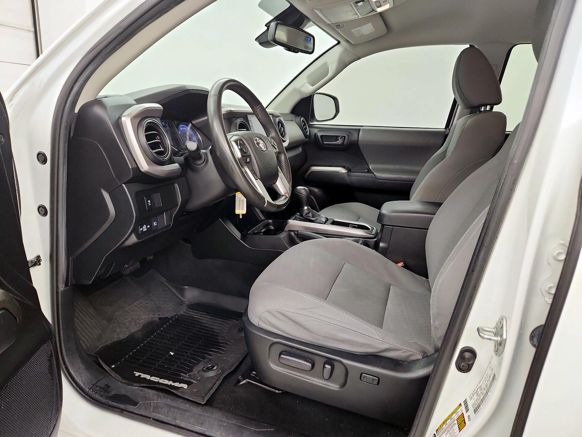 Thumbnail: 2021 Toyota Tacoma - 11