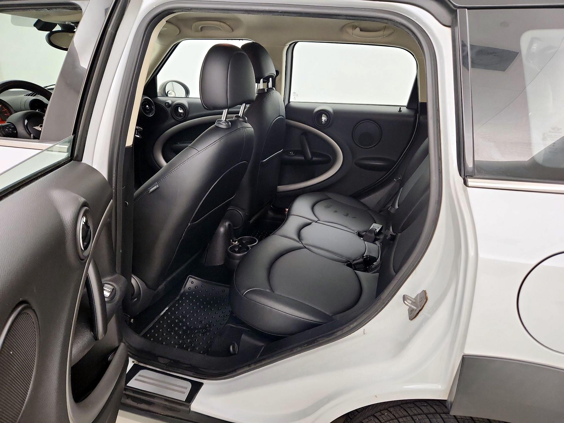 Thumbnail: 2016 MINI Cooper Countryman - 17