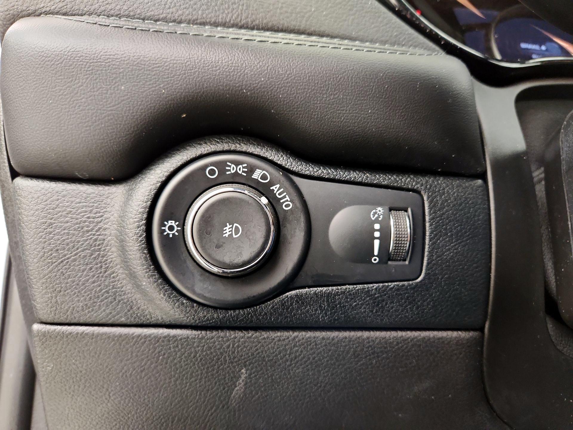 Thumbnail: 2022 Dodge Durango - 13