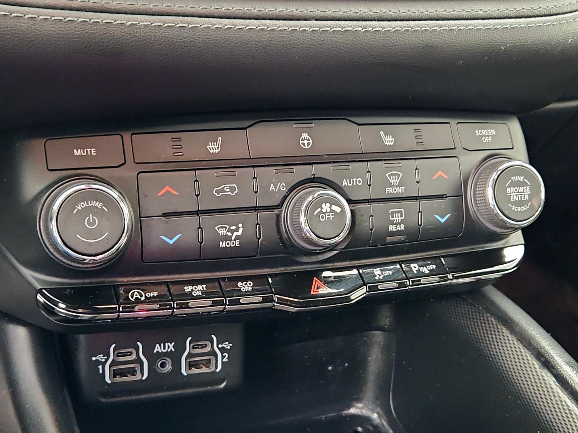 Thumbnail: 2022 Dodge Durango - 16