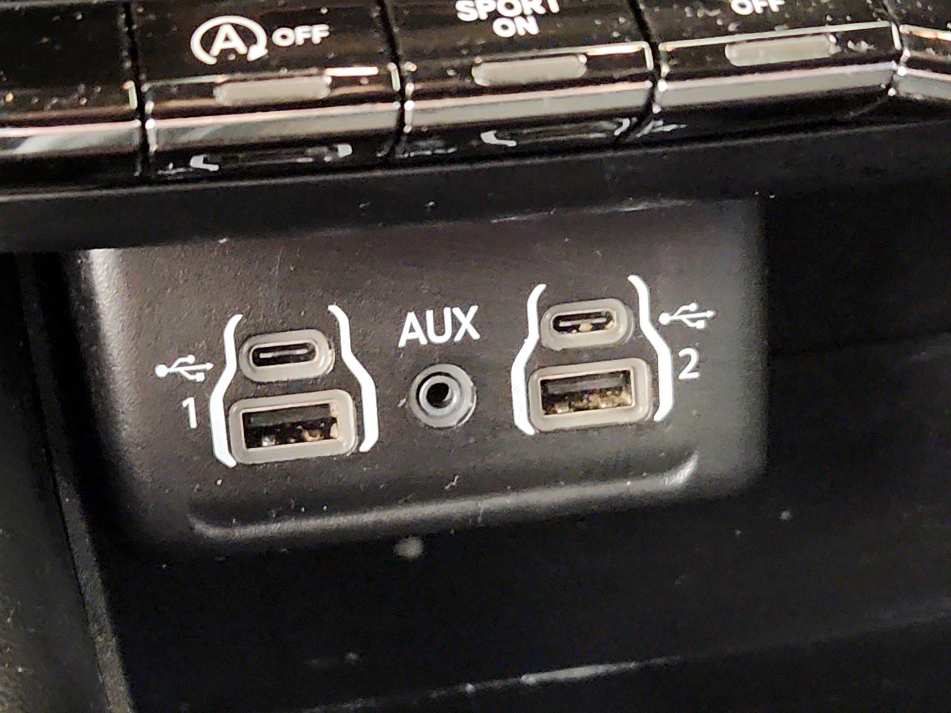 Thumbnail: 2022 Dodge Durango - 18