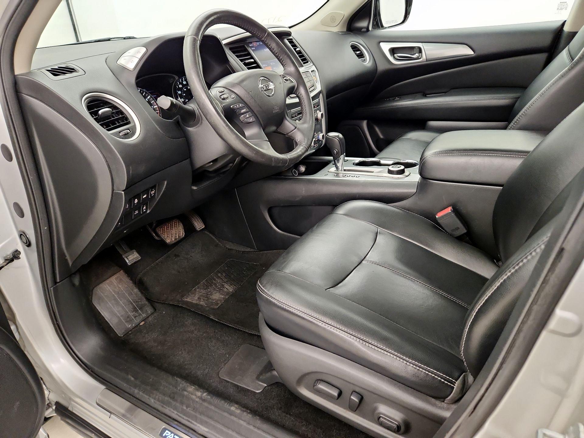 Thumbnail: 2017 Nissan Pathfinder - 11