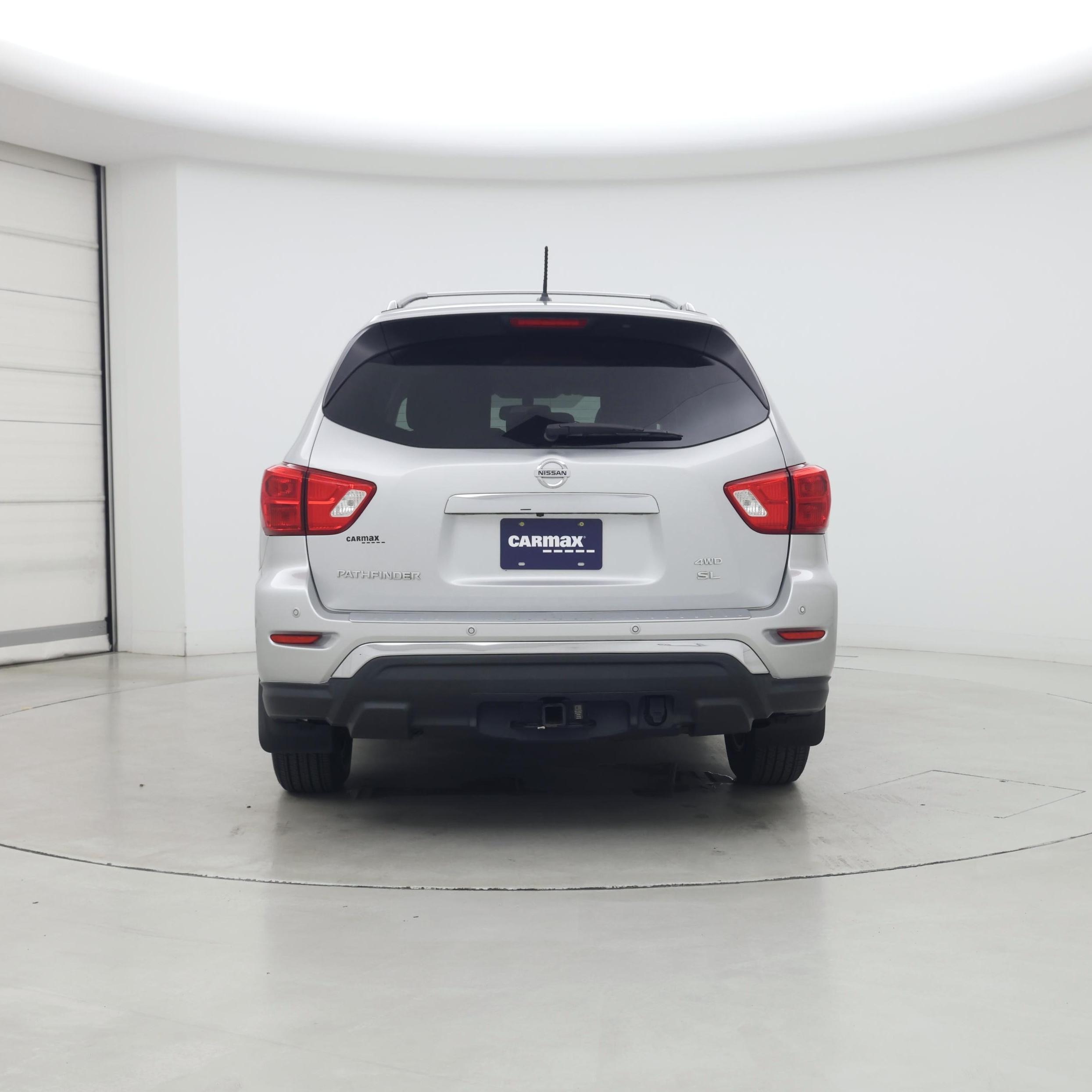 Thumbnail: 2017 Nissan Pathfinder - 6