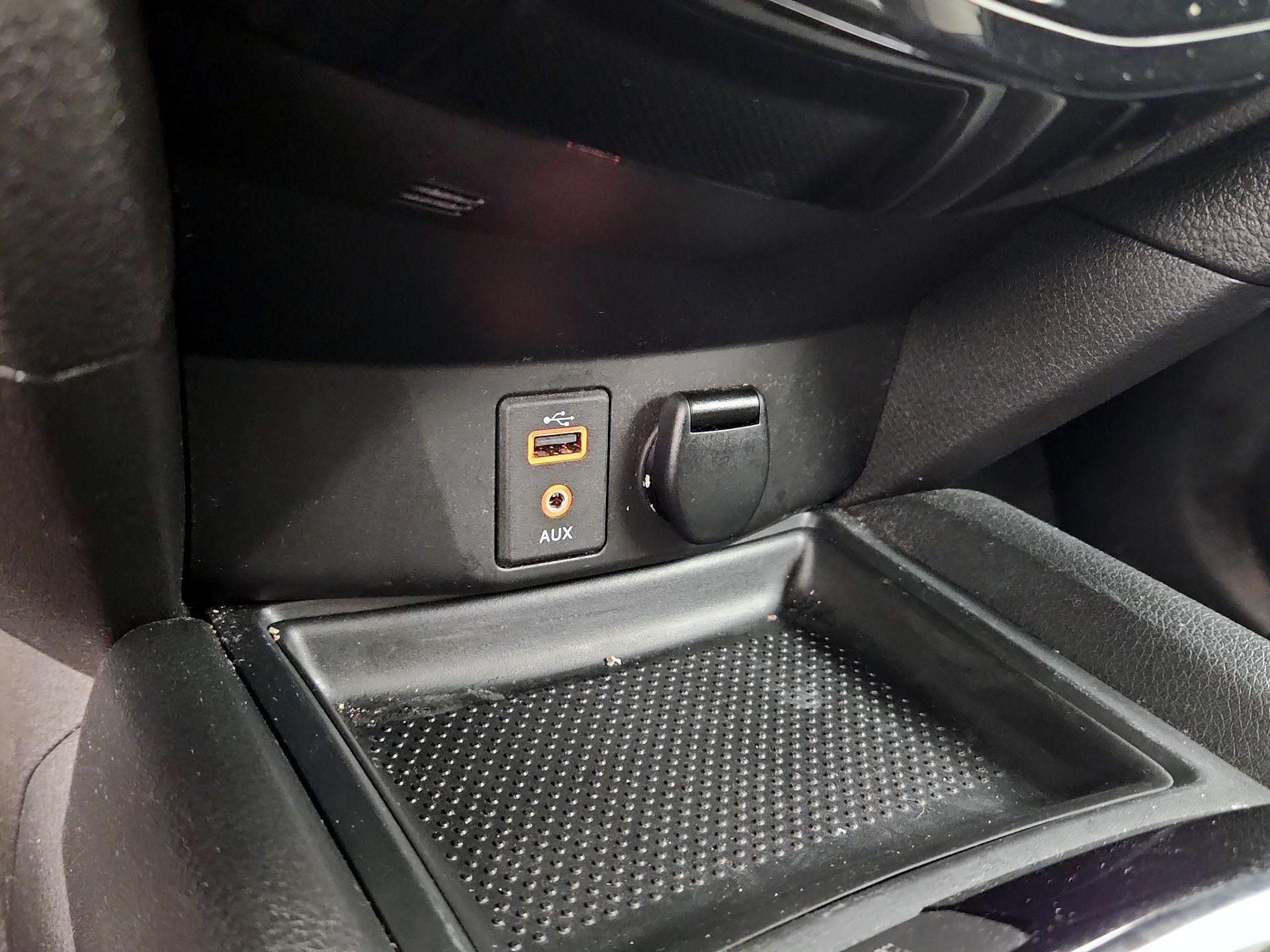 Thumbnail: 2017 Nissan Rogue - 18