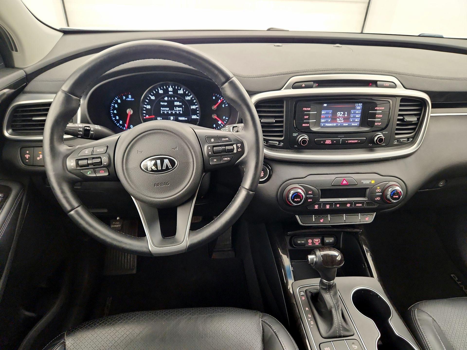 Thumbnail: 2016 Kia Sorento - 10