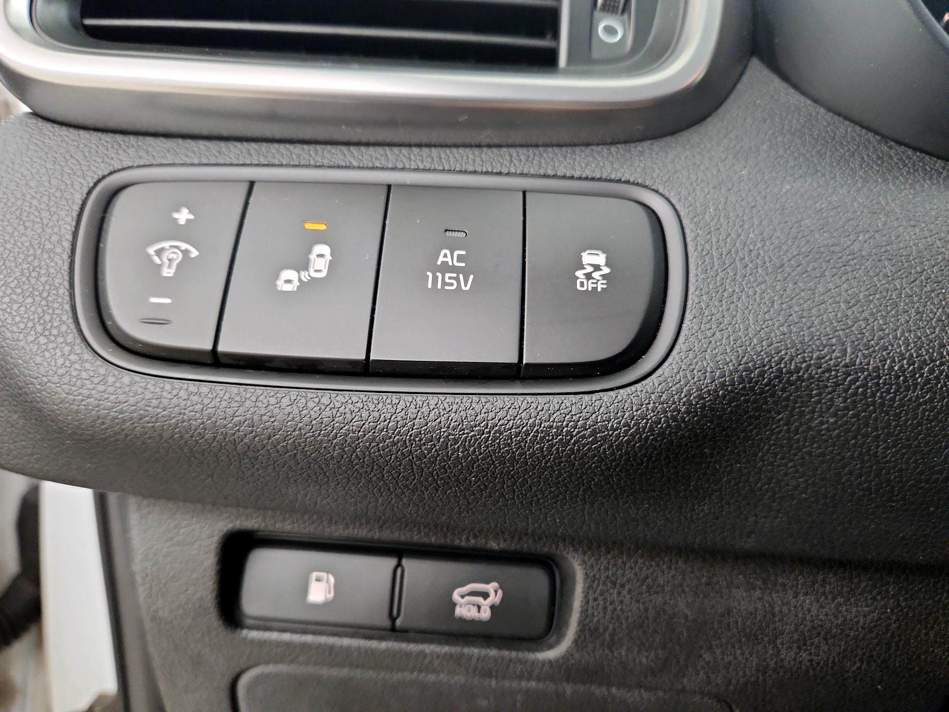 Thumbnail: 2016 Kia Sorento - 13