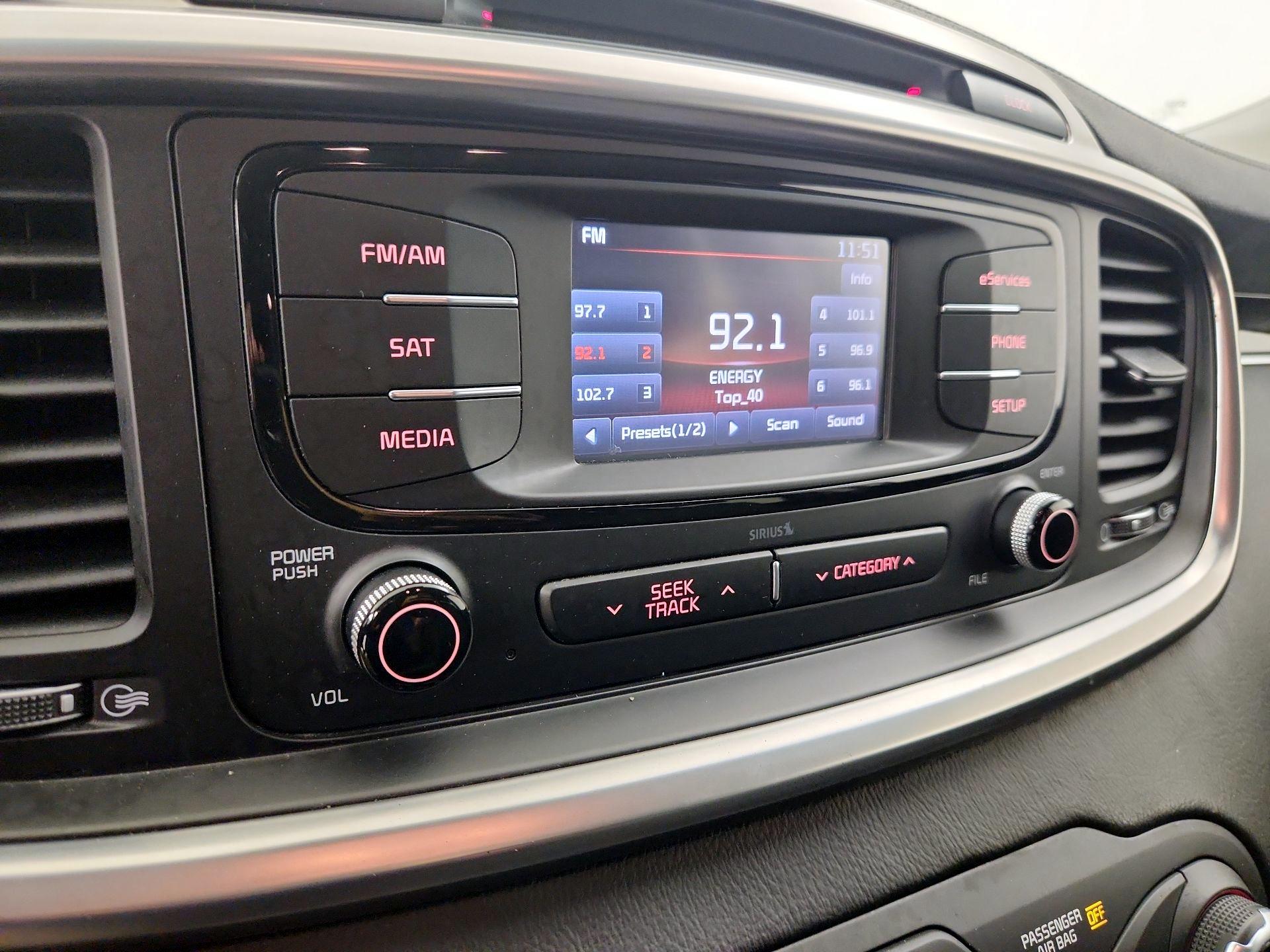 Thumbnail: 2016 Kia Sorento - 15