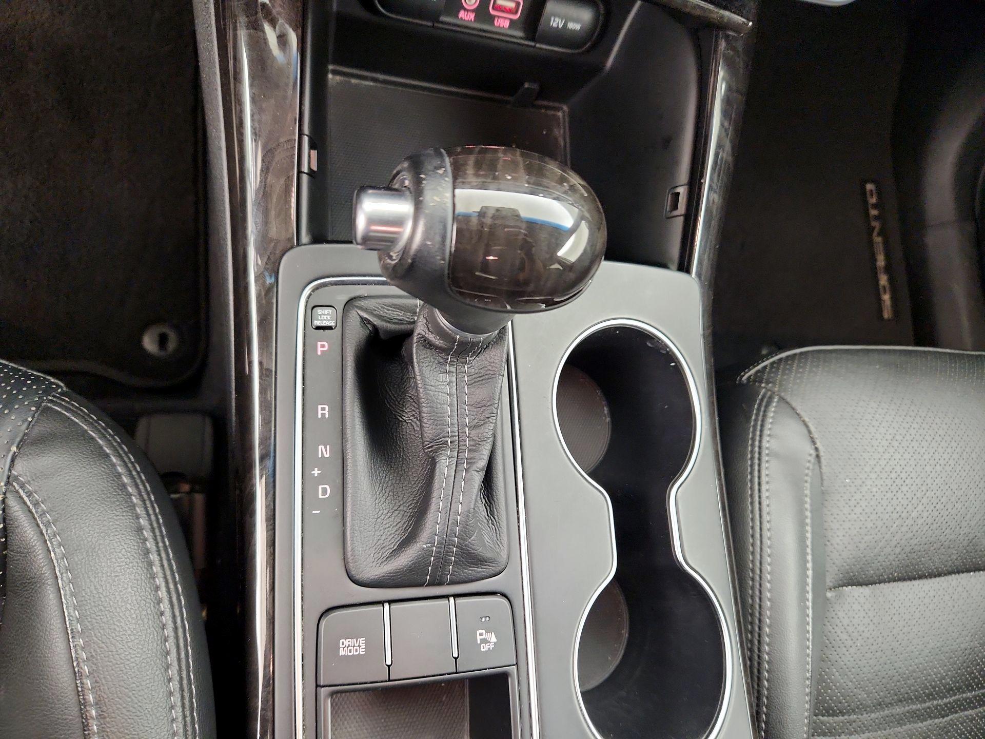 Thumbnail: 2016 Kia Sorento - 17