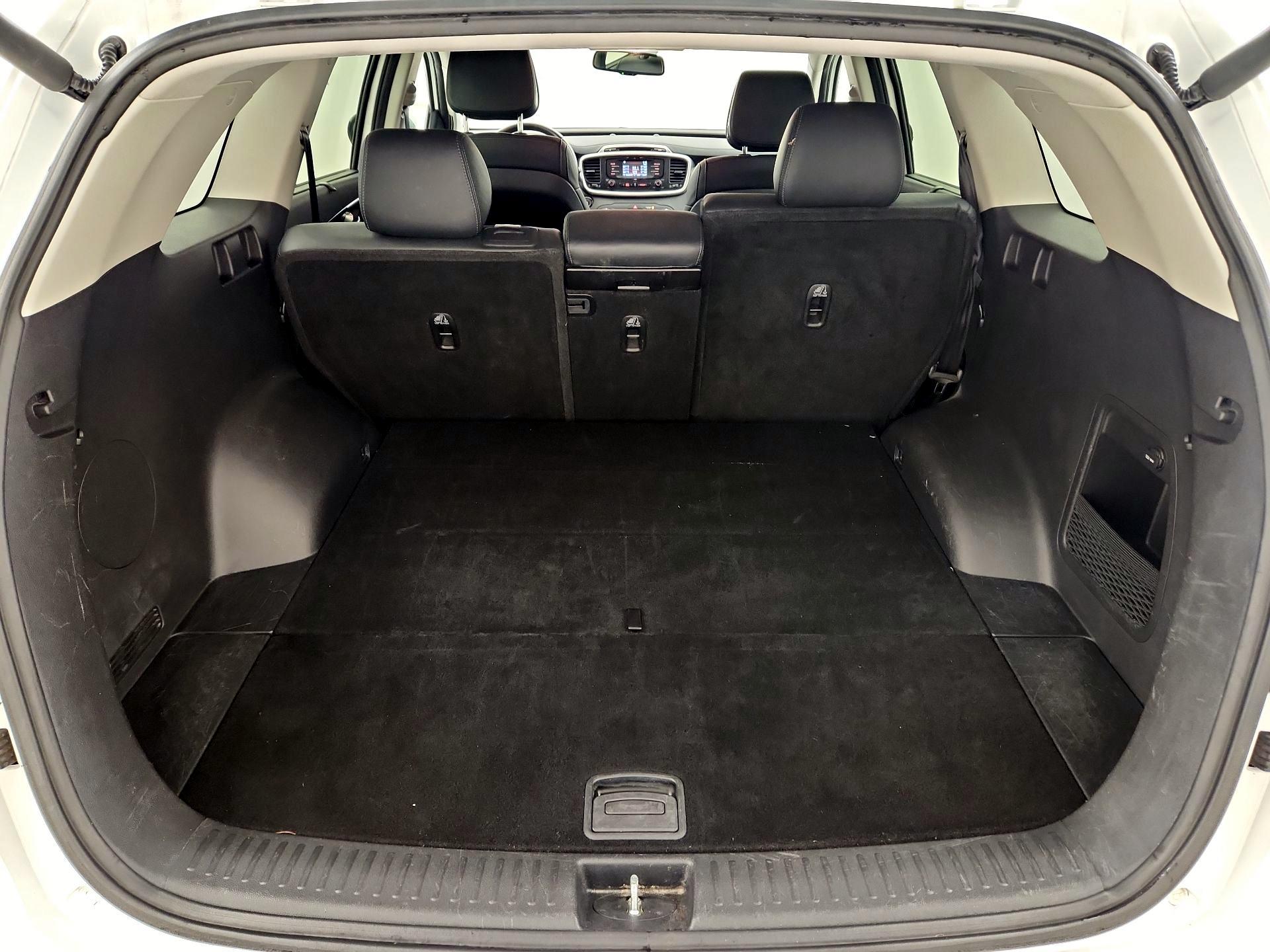 Thumbnail: 2016 Kia Sorento - 20