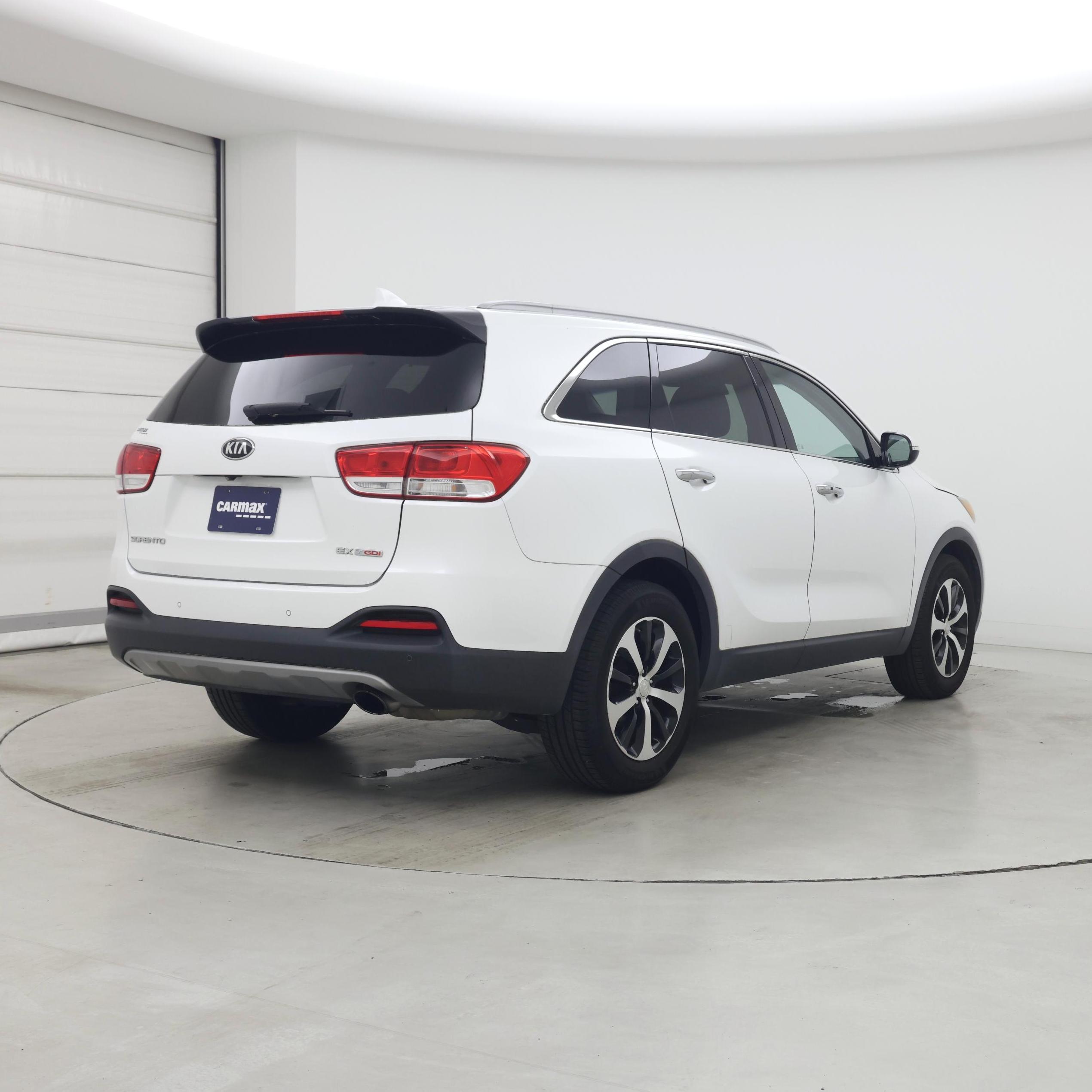 Thumbnail: 2016 Kia Sorento - 8