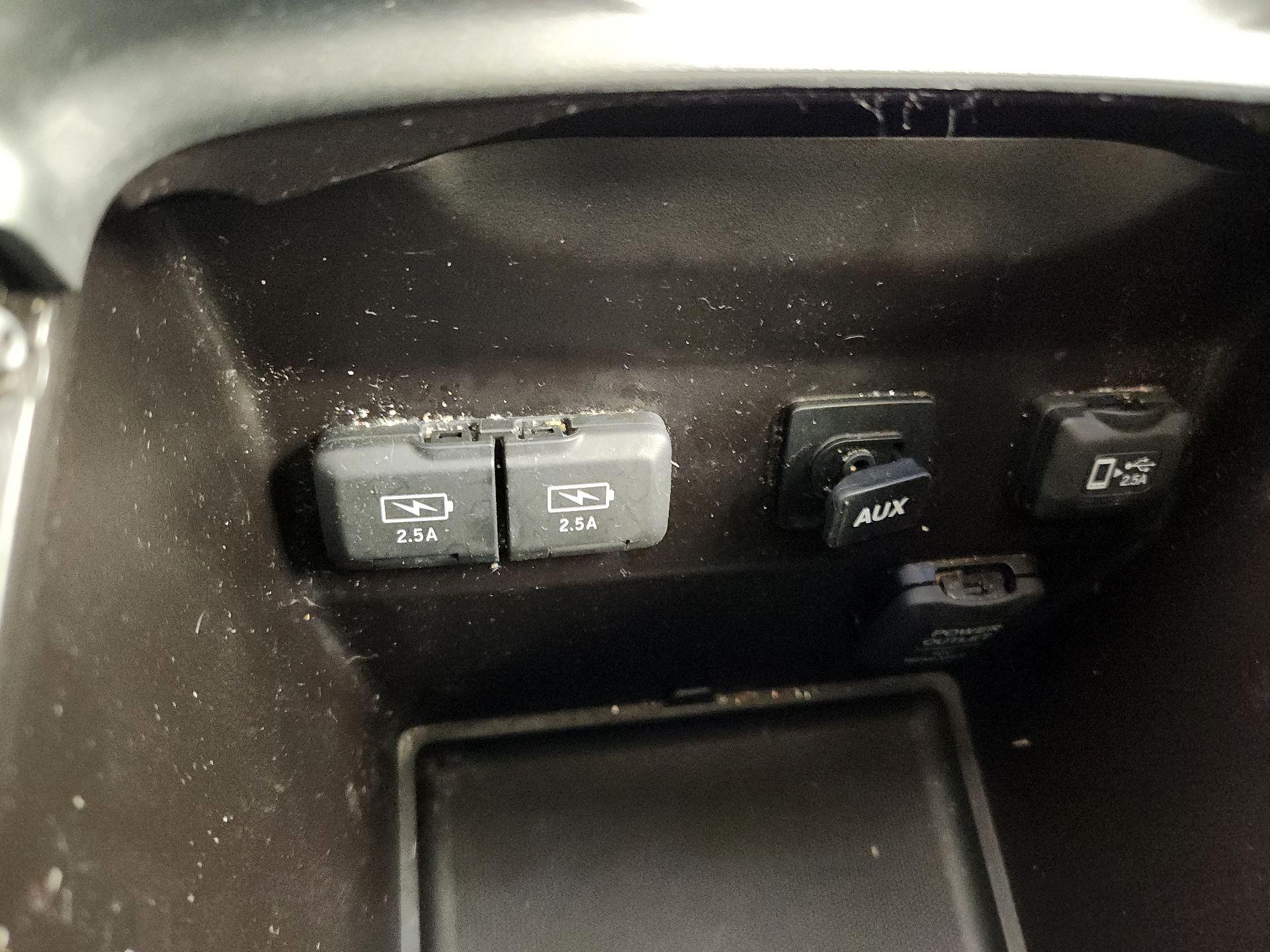 Thumbnail: 2019 Acura MDX - 19