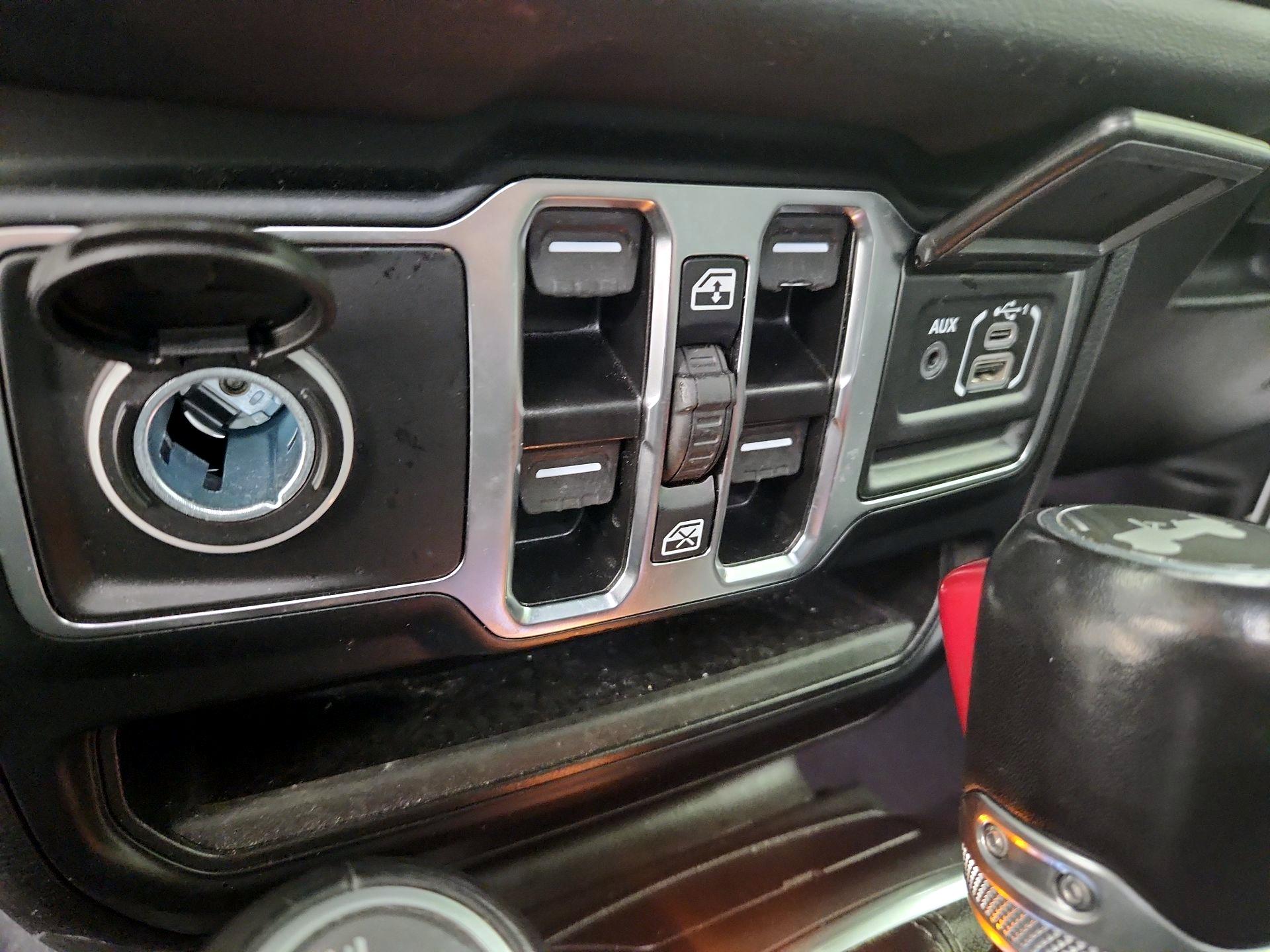 Thumbnail: 2024 Jeep Wrangler - 18