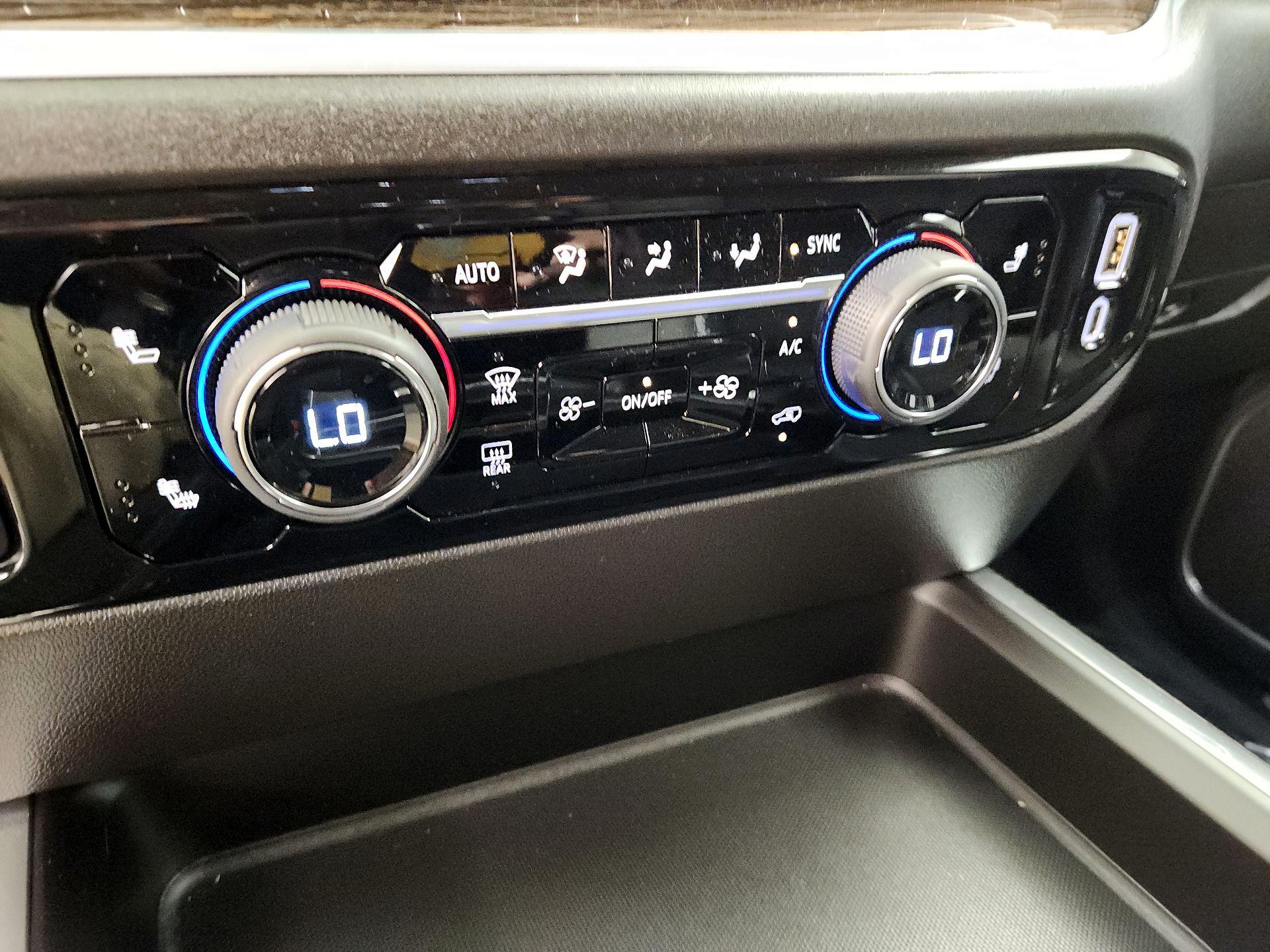 Thumbnail: 2025 Chevrolet Silverado 2500 - 17